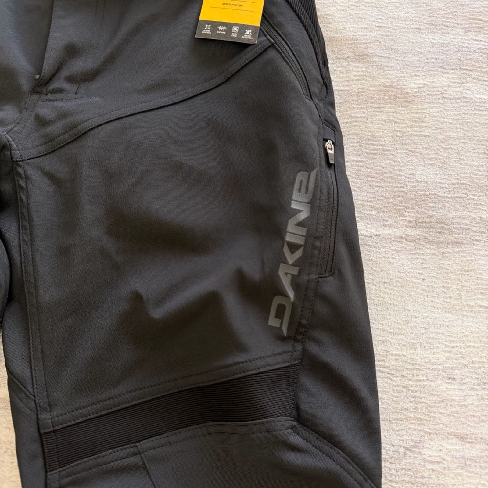 Dakine NWT! Dakine Women Black Thrillium Pants, Size S Size 25" / US 0 / IT 36 - 7 Thumbnail