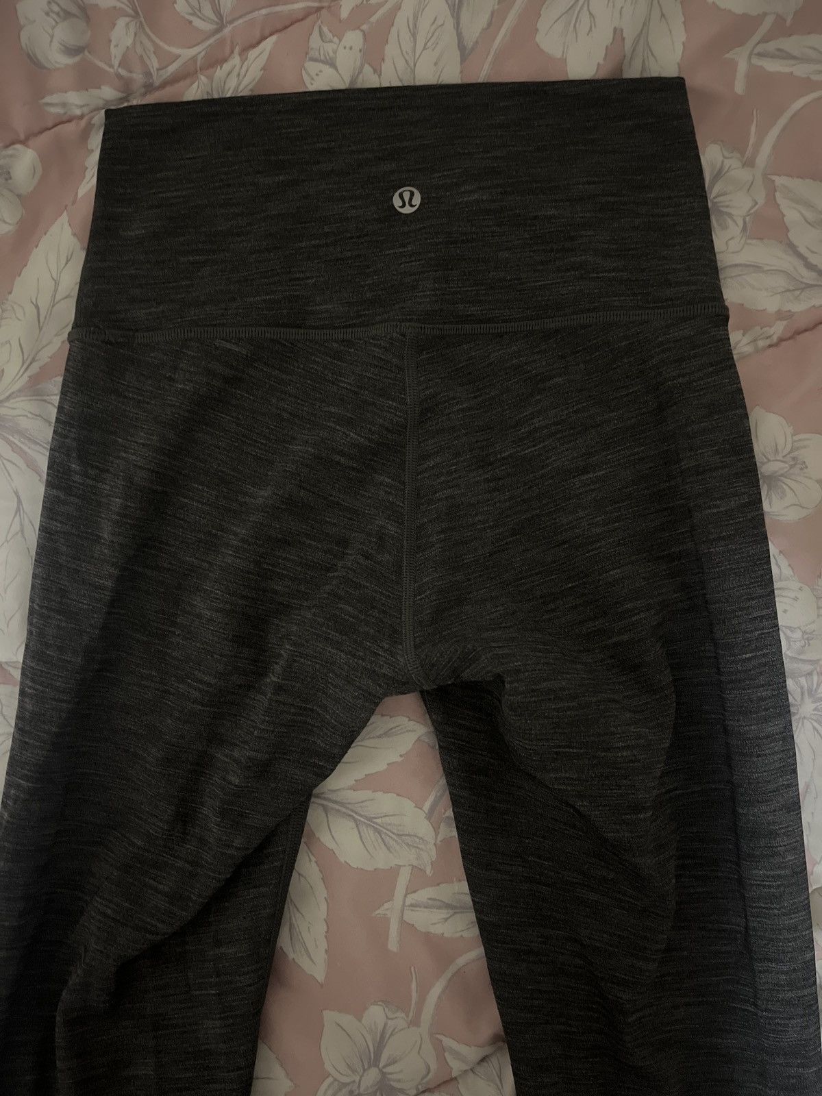 Lululemon Lululemon align grey 28” high rise Size 27" / US 4 / IT 40 - 1 Thumbnail