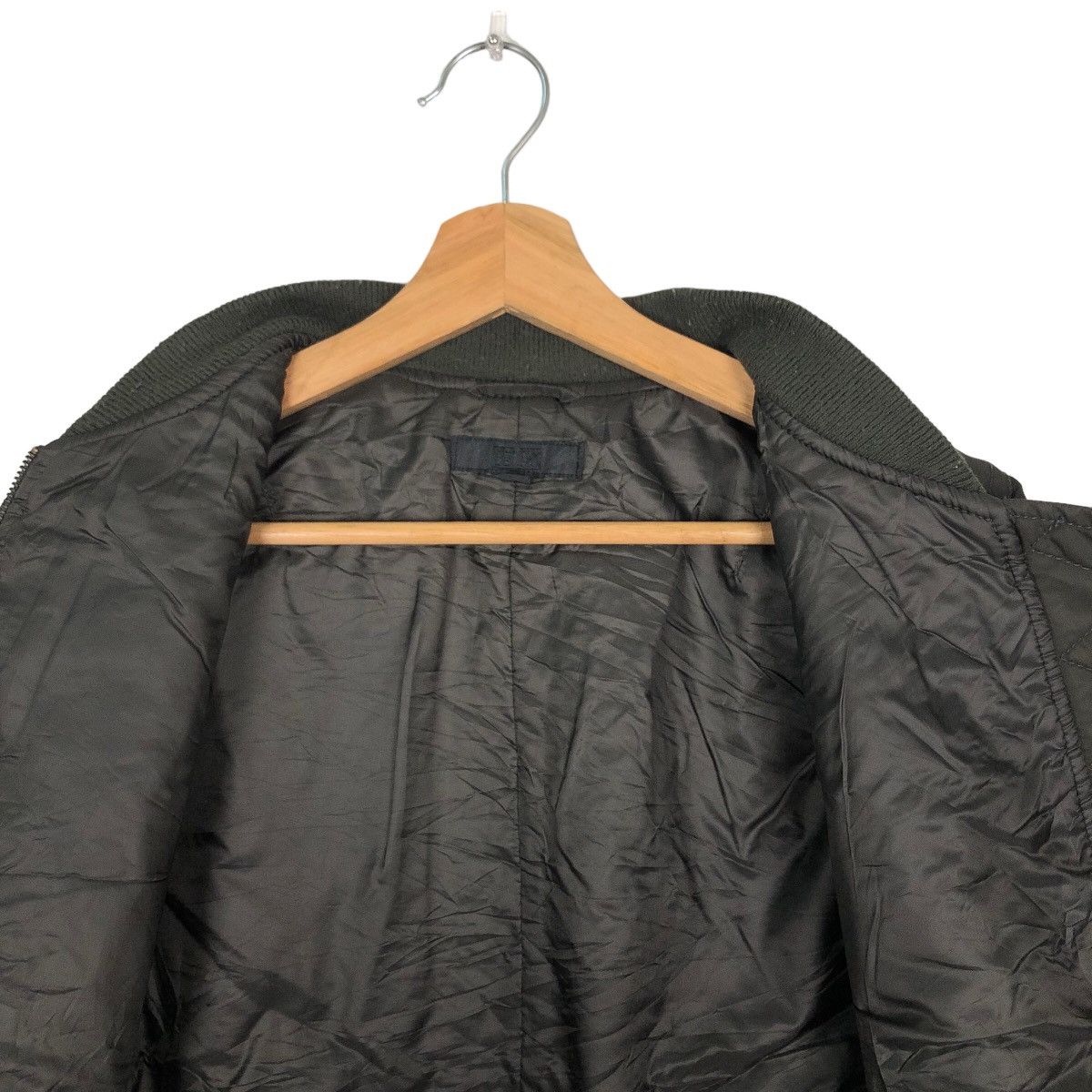 Japanese Brand VINTAGE BOMBER JACKET RIOT RIOT DESIGN UNIQLO JAPAN Size US M / EU 48-50 / 2 - 10 Thumbnail