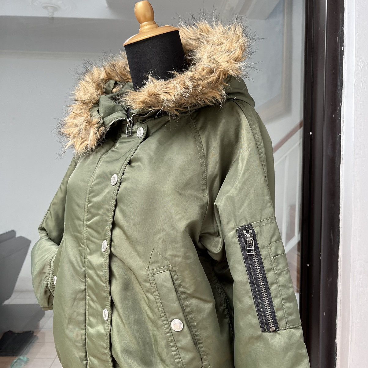 If Six Was Nine Y2K Bomber Jacket Love Toxic Japan Fur Faux Hooded Size L / US 10 / IT 46 - 5 Thumbnail