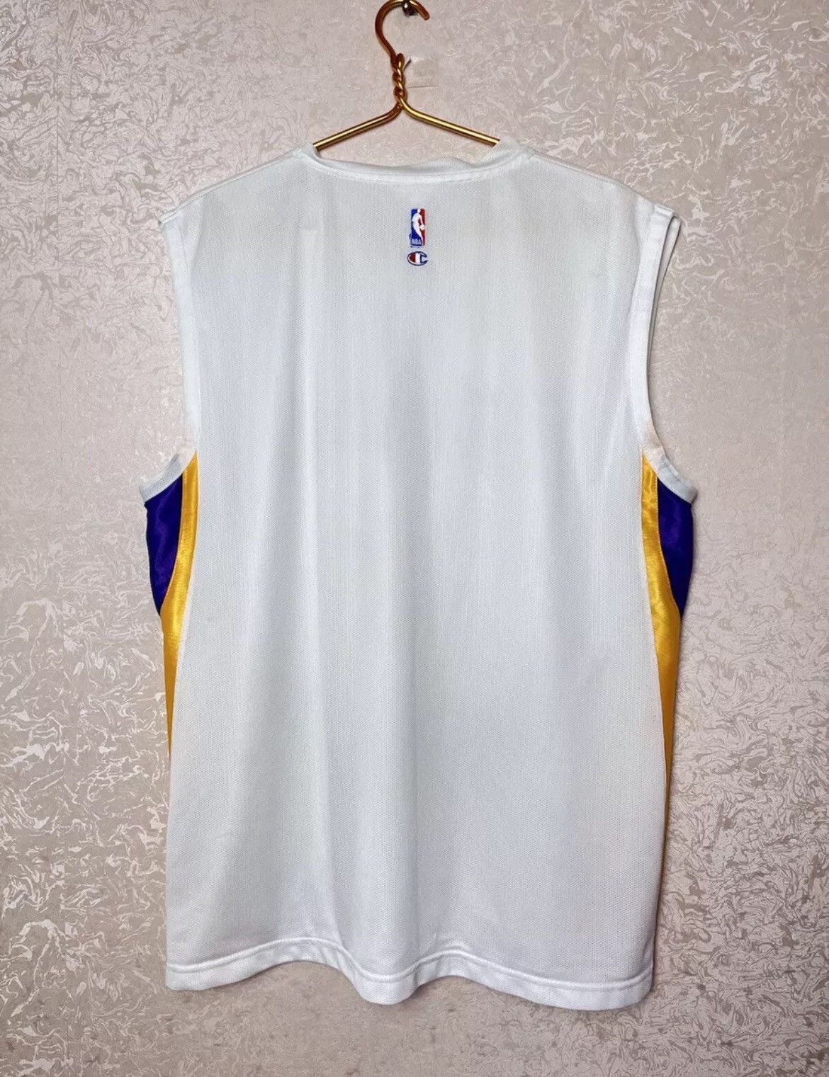 Champion × NBA × Vintage Vintage Champion Los Angeles Lakers Jersey Size XL Size US XL / EU 56 / 4 - 2 Thumbnail