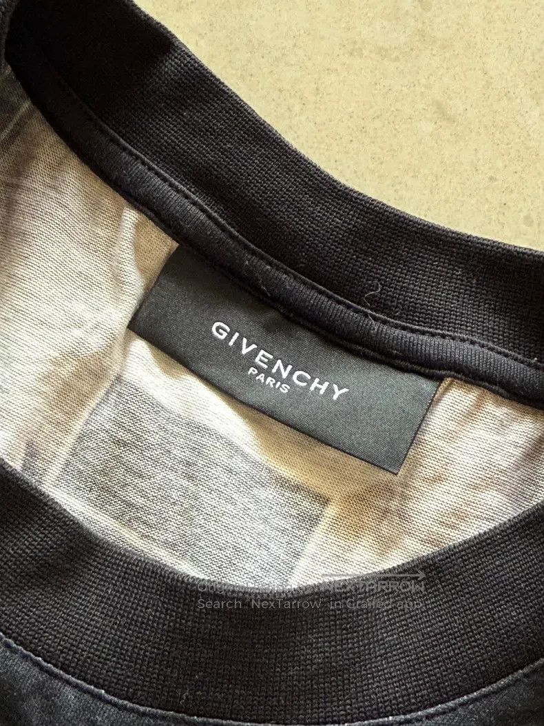 Givenchy Givenchy short sleeves Size US XS / EU 42 / 0 - 3 Thumbnail
