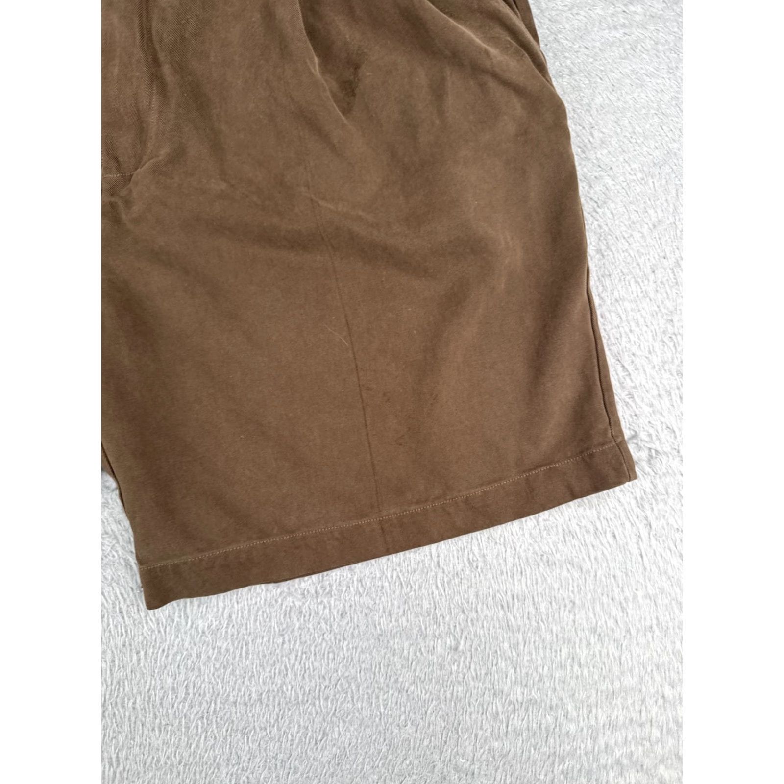 Tommy Bahama Tommy Bahama Shorts Men Bermuda 36 Brown Silk Pleated Beach Resort 36x9 Relaxed Mens Summer 100% Silk Easy Care Pockets Quick Dry Size US 36 / EU 52 - 2 Thumbnail