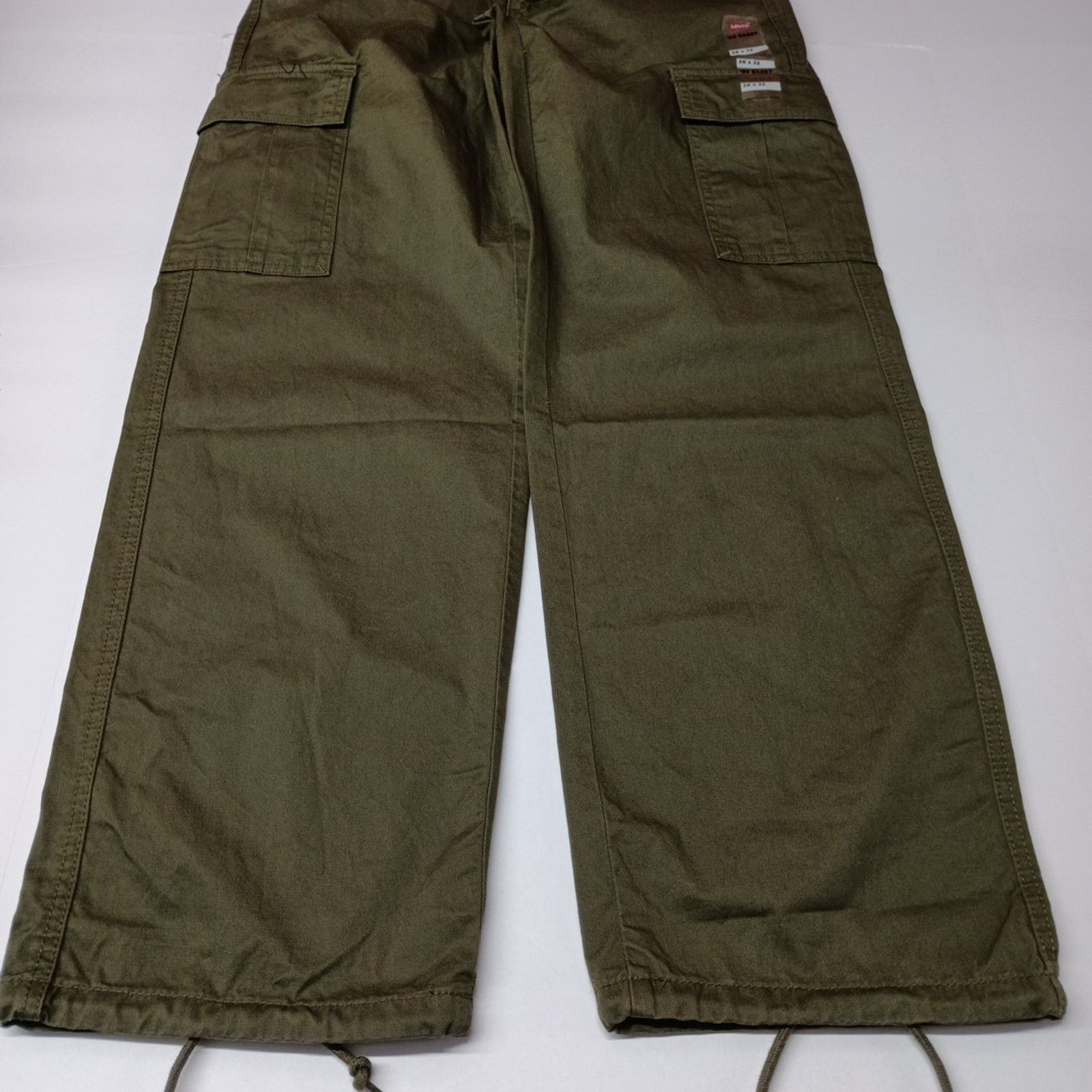 Levi's Levi's Women's '94 Baggy Cargo Pants Size 26x32 Green NWT Size 26" / US 2 / IT 38 - 3 Thumbnail