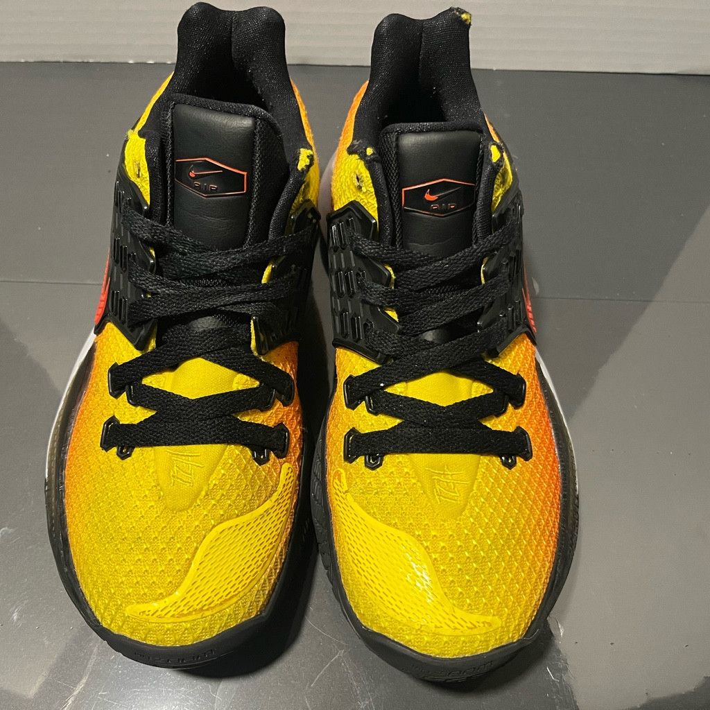 Nike Nike kyrie low 2 Size US 7 / EU 40 - 2 Thumbnail