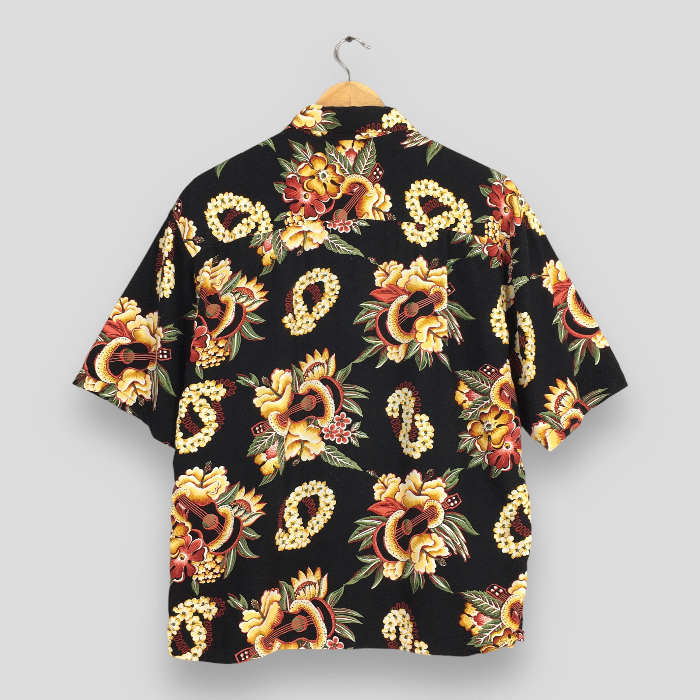 Life's a Beach Vintage Aloha Floral Tropical Pineapples Hawaii Shirt Small Size US S / EU 44-46 / 1 - 6 Thumbnail