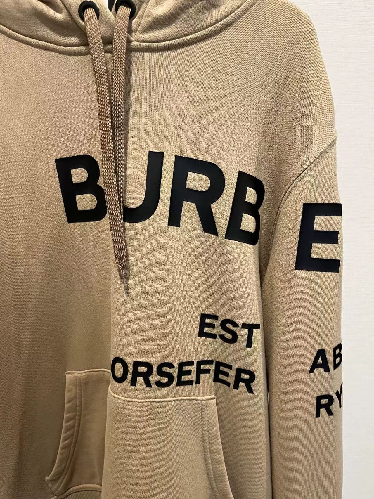 Burberry Burberry Khaki Logo Hoodie Unisex Size S Like New Size US S / EU 44-46 / 1 - 3 Thumbnail