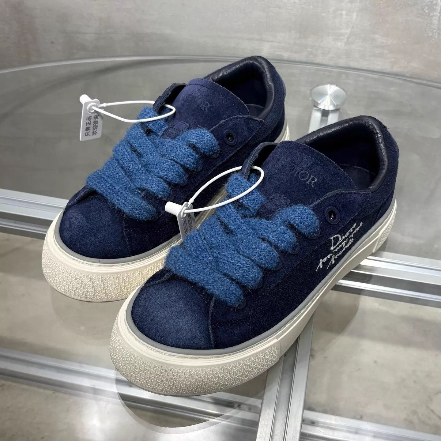 Dior Dior 25ss B33 Blue Suede Sneaker 39 Size US 8.5 / IT 38.5 - 2 Thumbnail