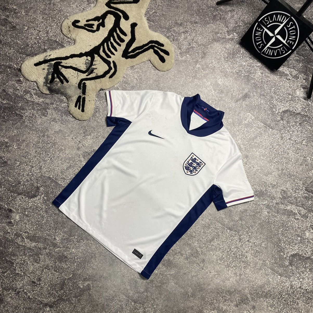 Vintage Men’s Nike England National soccer team jersey Size US S / EU 44-46 / 1 - 1 Thumbnail
