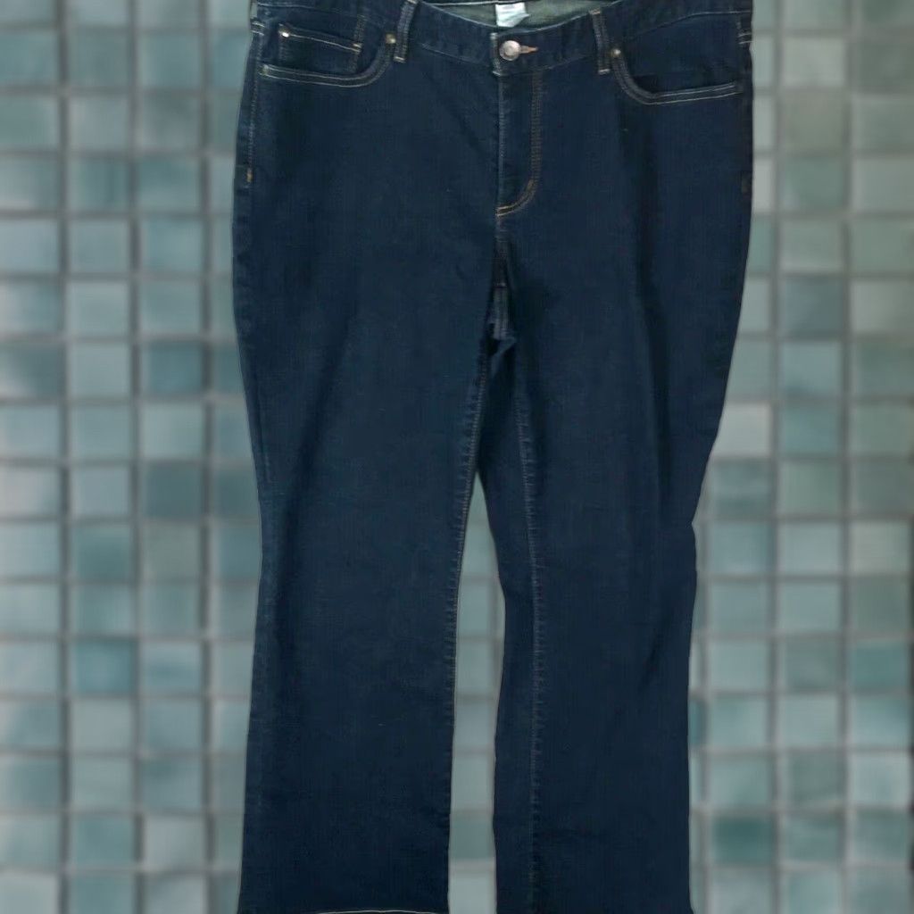 Eddie Bauer Eddie Bauer Jeans Womens Bootcut Denim Blue Size 14 Casual Flat Front Curvy Size 36" / US 14 / IT 50 - 1 Thumbnail