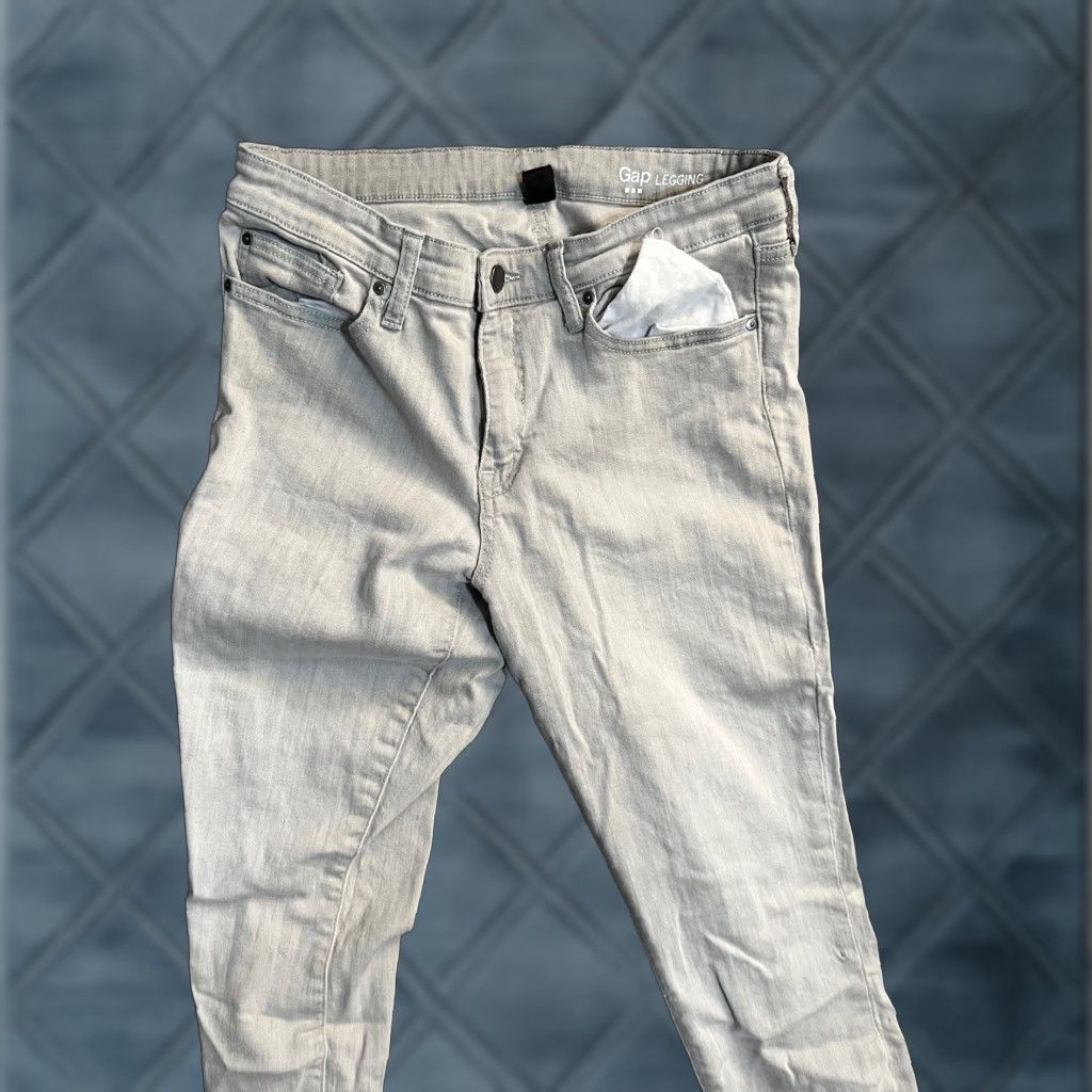 Gap GAP 1969 Legging Jeans Cotton/Spandex Gray Size 6 28in Inseam 27in Denim Skinny Women's Regular Mid Rise - Pre-owned Size 28" / US 6 / IT 42 - 1 Thumbnail