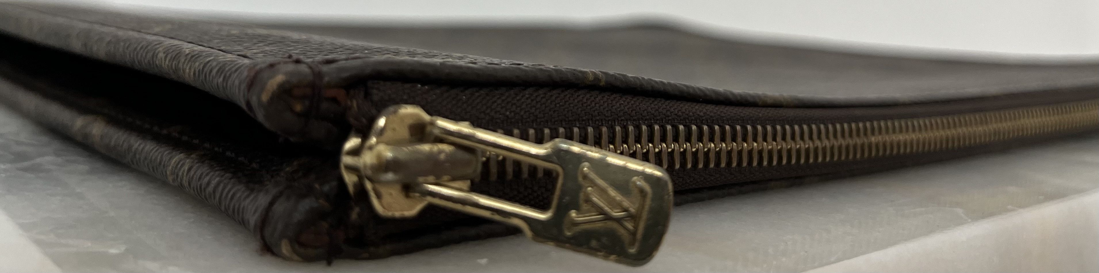 Louis Vuitton Louis Vuitton Vintage Monogram Document Holder Size ONE SIZE - 3 Thumbnail
