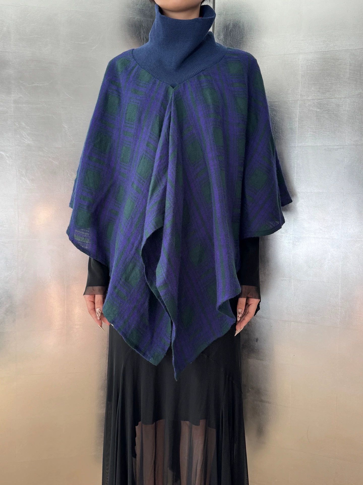 Yohji Yamamoto Yohji Yamamoto Wool Turtleneck Cape Top Size 2 Size XS / US 0-2 / IT 36-38 - 4 Thumbnail