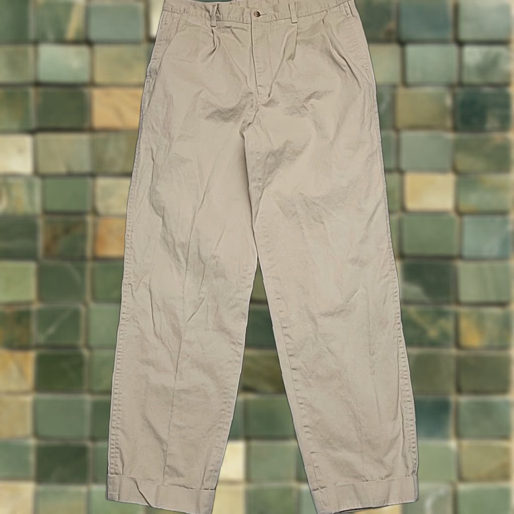 Vintage VINTAGE Nautica Pants Mens 36x34 Khaki Pleated Cotton Chino Preppy Retro Size US 36 / EU 52 - 1 Thumbnail
