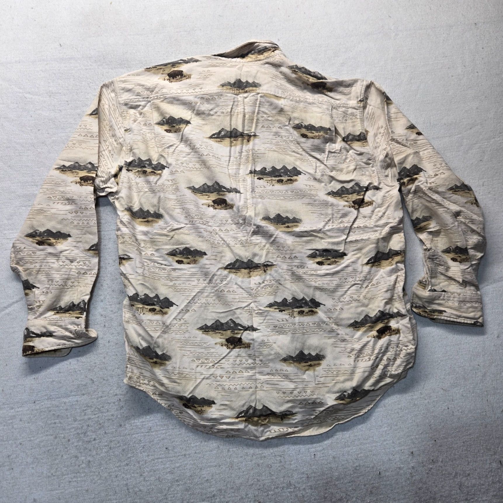 Vintage Cabela's Shirt Men Adult XL Button-Up Tan Beige Outdoor Gear Heavy Mountains Cotton Button-Down Collared Long Sleeve Size US XL / EU 56 / 4 - 8 Thumbnail