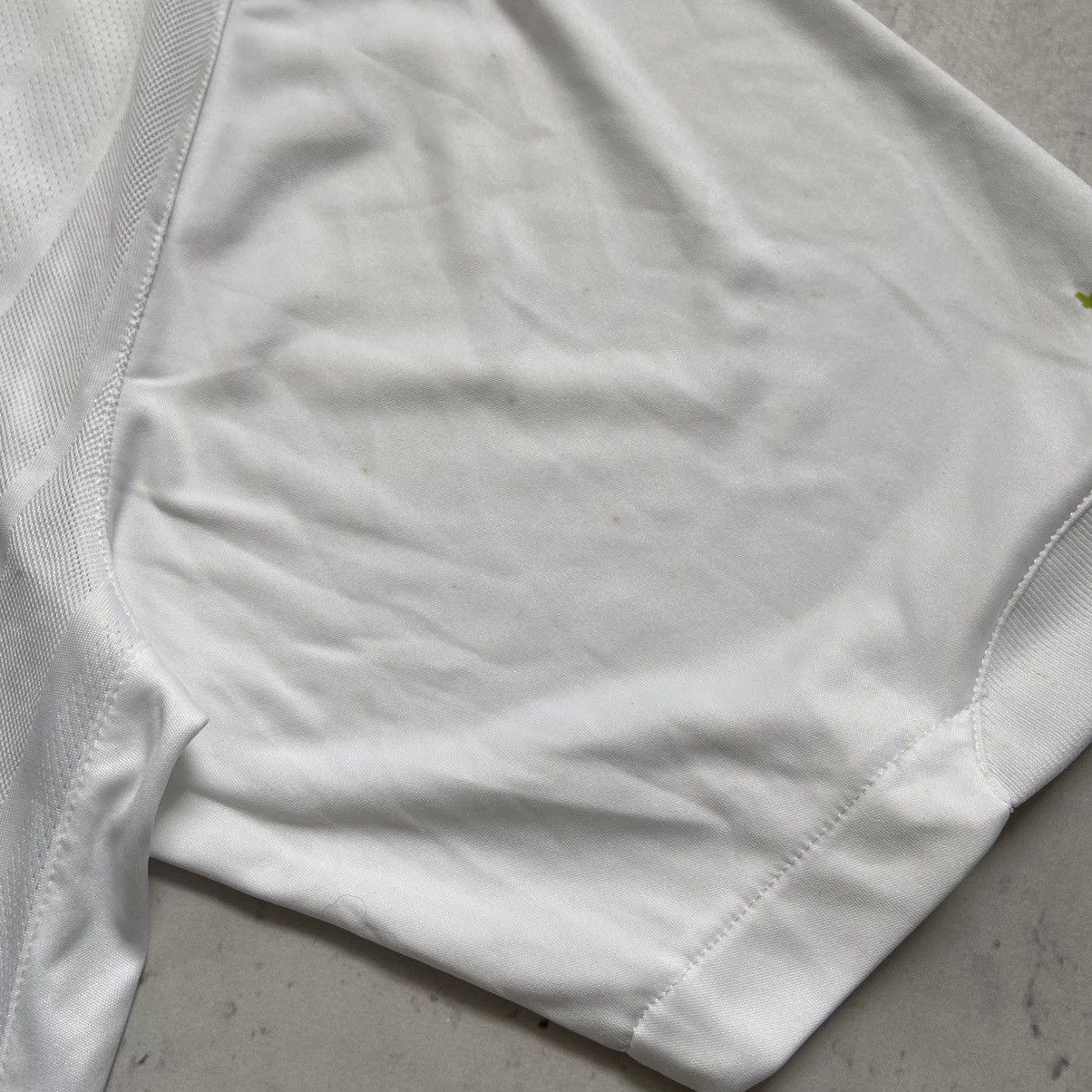 Nike Vintage Nike 90 Track T-Shirt Drill Jersey Gorpcore Y2K Size US L / EU 52-54 / 3 - 13 Thumbnail