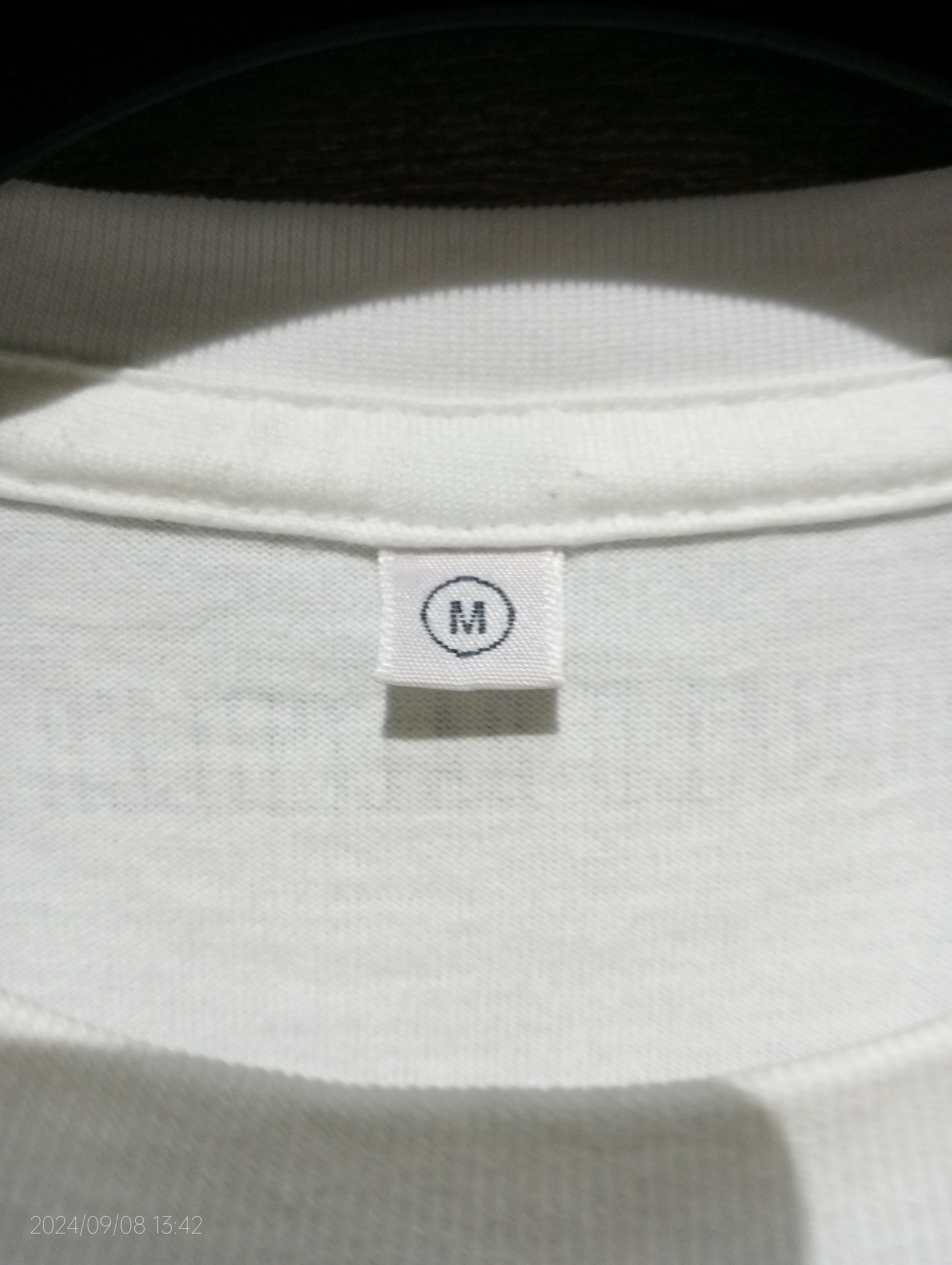 Uniqlo Donald Baechler Art Unqio Ter Size US M / EU 48-50 / 2 - 7 Thumbnail