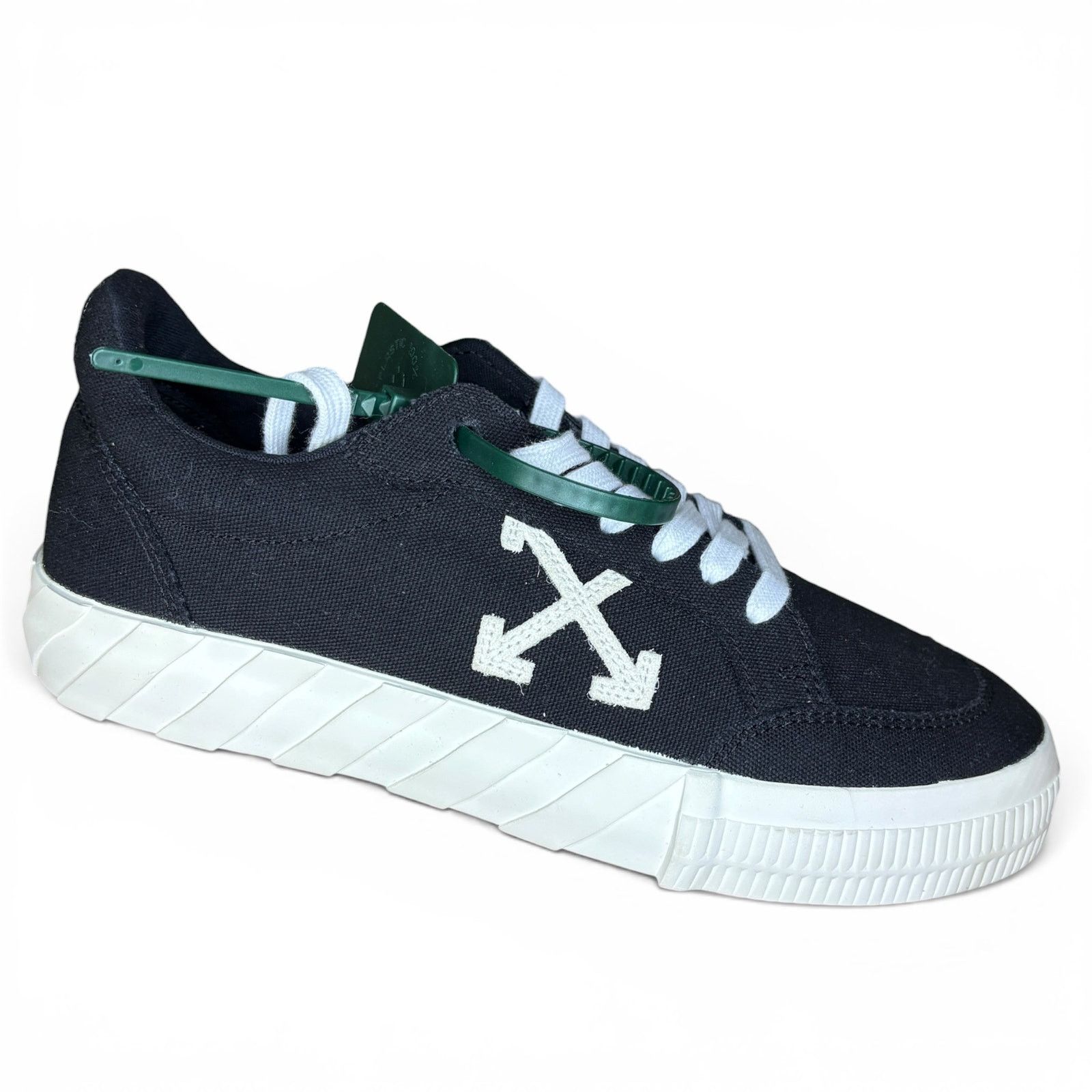 Off-White Off-White Vulcanized Lace-Up Sneakers | Size 7M Size US 7 / EU 40 - 2 Thumbnail