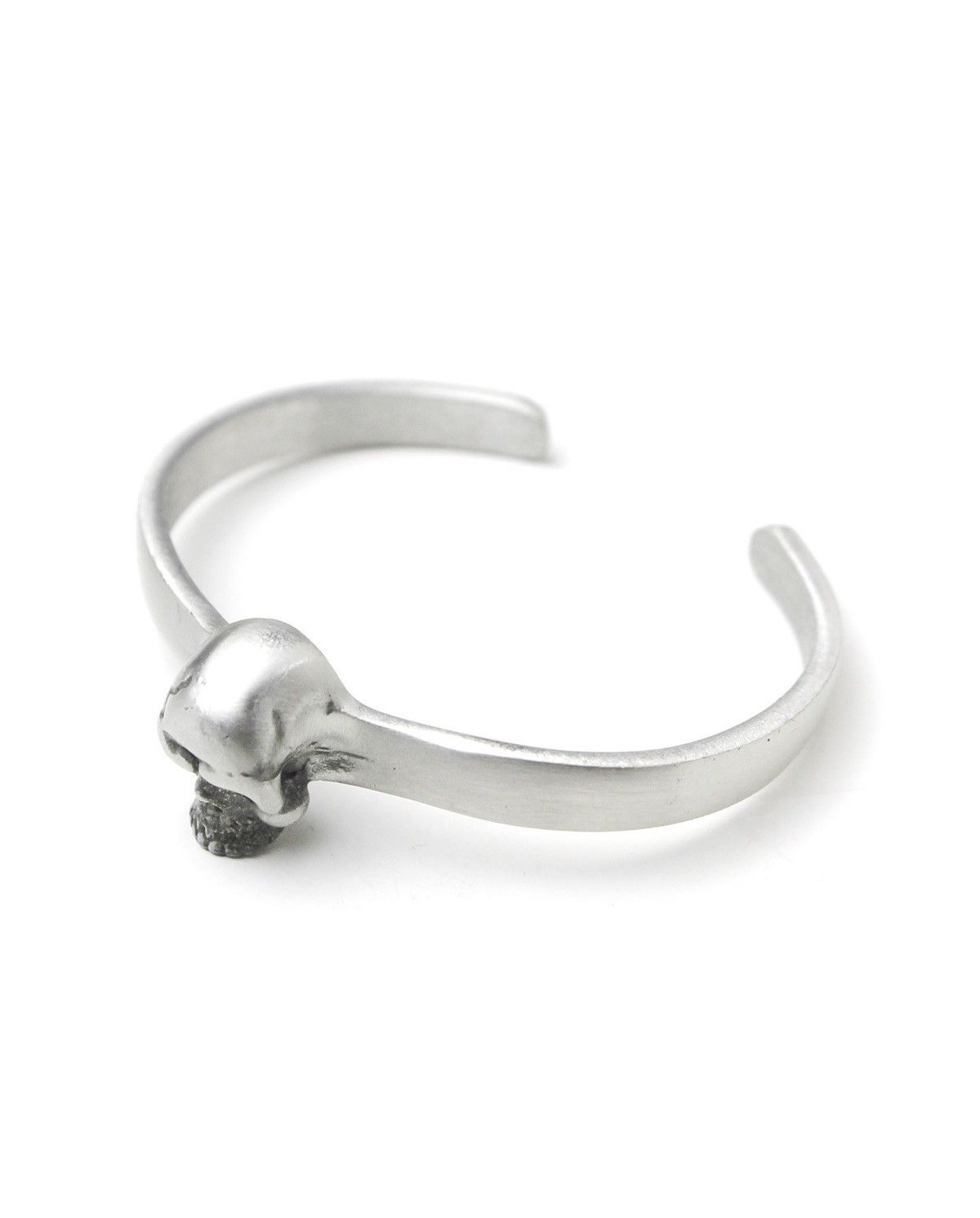 If Six Was Nine 2000S JAPANESE MADE SKULL EMBRACE BANGLE Size ONE SIZE - 3 Thumbnail