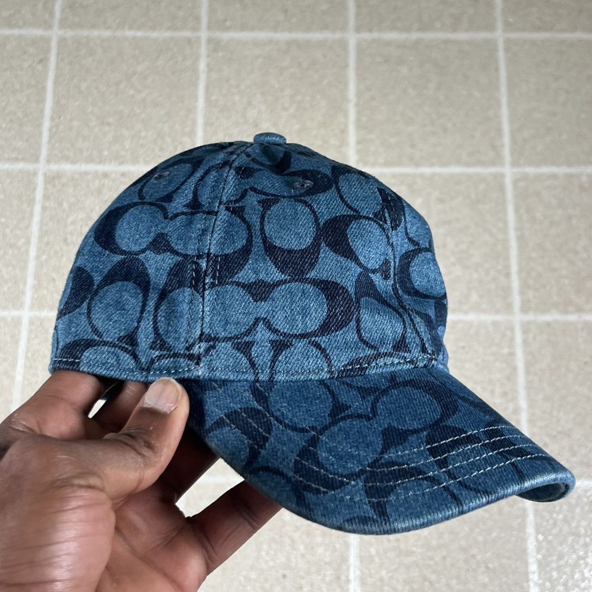 Coach COACH ALLOVER SIGNATURE LOGO JACQUARD BASEBALL CAP HAT Denim Size ONE SIZE - 1 Thumbnail
