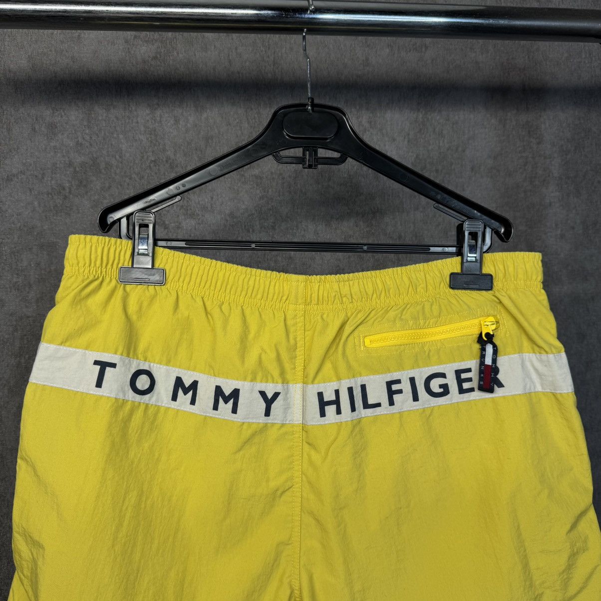 Tommy Hilfiger × Vintage Y2K Vintage Tommy Hilfiger big logo nylon shorts Size US 32 / EU 48 - 4 Thumbnail