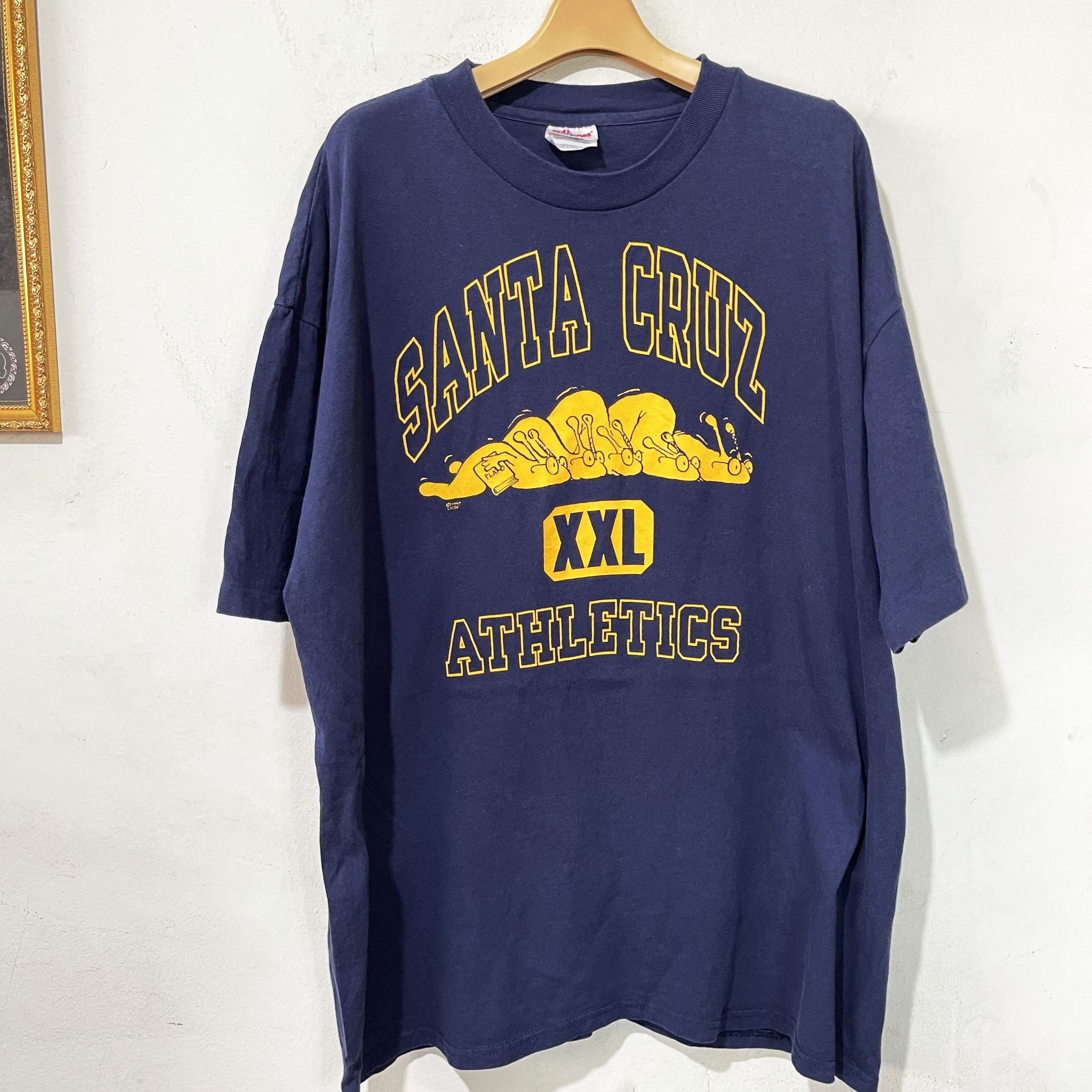Vintage Vintage 1997 Santa Cruz Athletics T-Shirt Size US XL / EU 56 / 4 - 1 Thumbnail