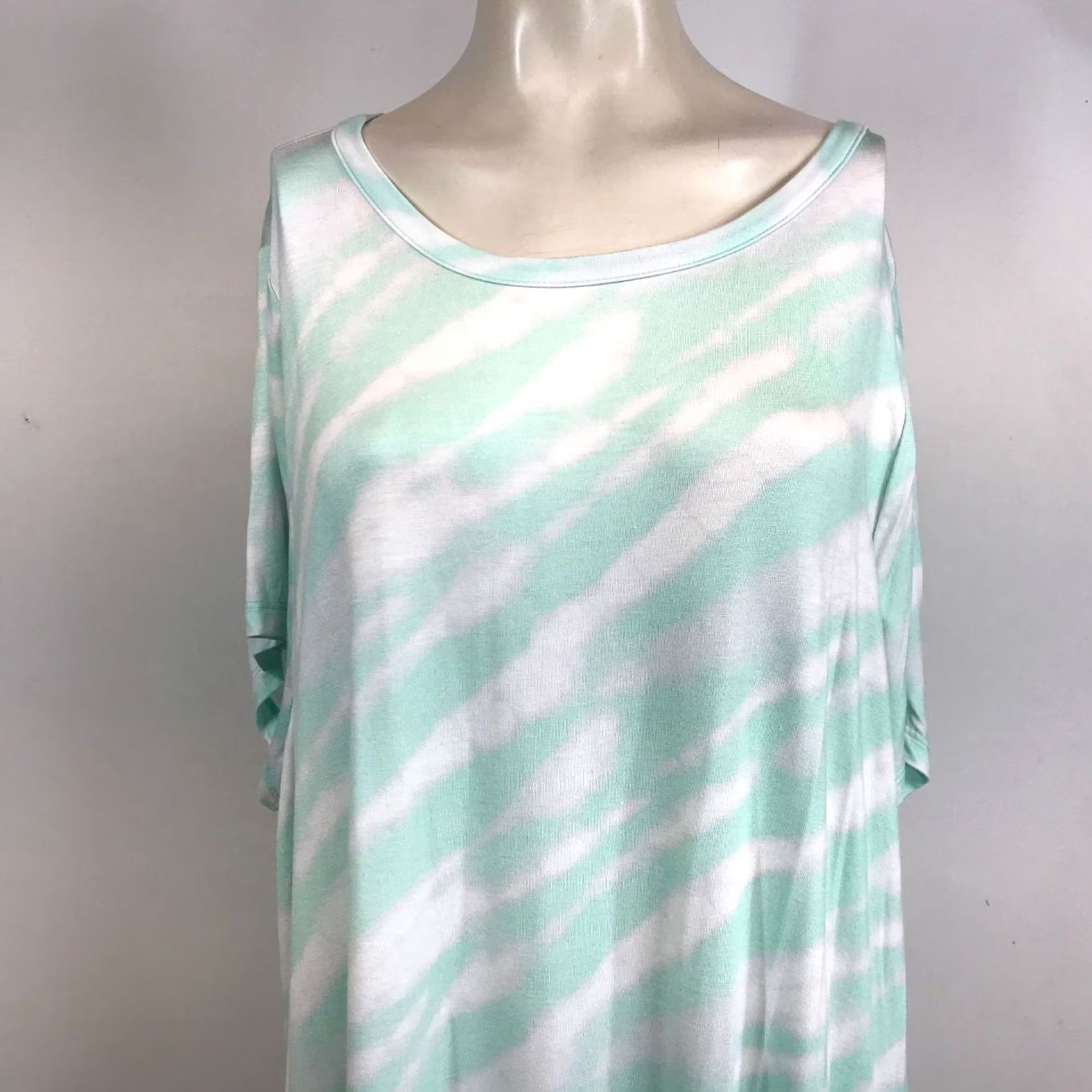 Vintage LIVI WOMEN'S LARGE GREEN/WHITE STRIPE SHORT SLEEVE ROUND NECK SHIRT Size L / US 10 / IT 46 - 2 Thumbnail