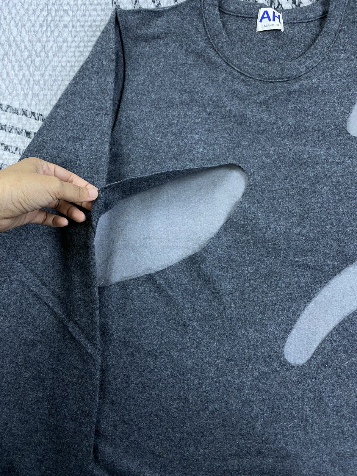 ABAHOUSE Vintage Abahouse Ripped Design Longsleeve Sweatshirt Size US M / EU 48-50 / 2 - 5 Thumbnail