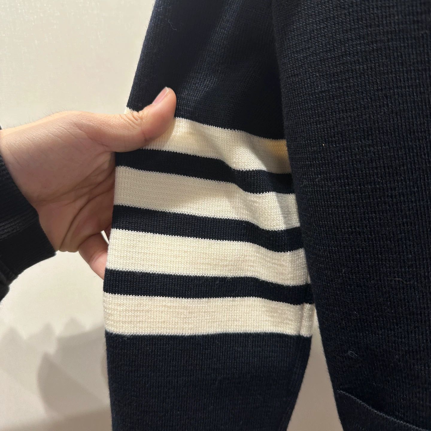 Thom Browne Thom Browne mar47 4-Bar Anchor Gold Button Cardigan 0 Size XS / US 0-2 / IT 36-38 - 5 Thumbnail