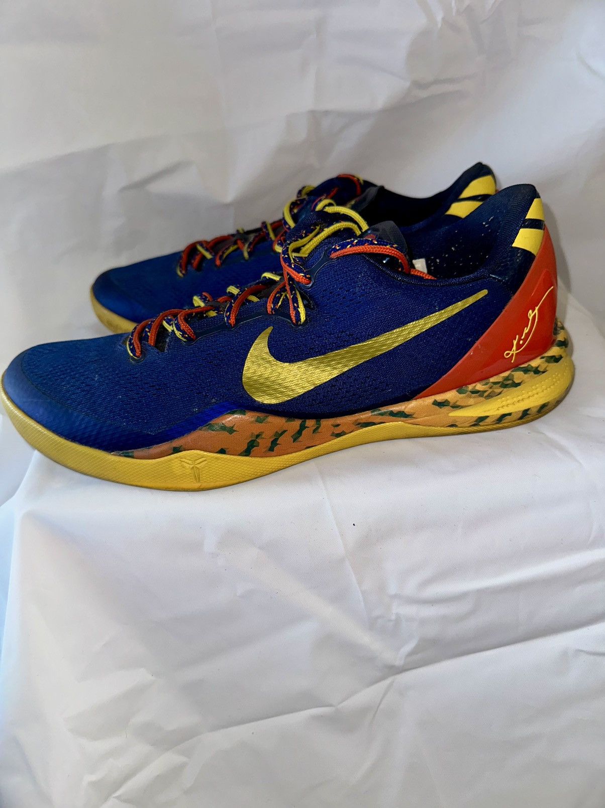 Other 2013 Kobe 8 'Barcelona Size US 11 / EU 44 - 1 Thumbnail