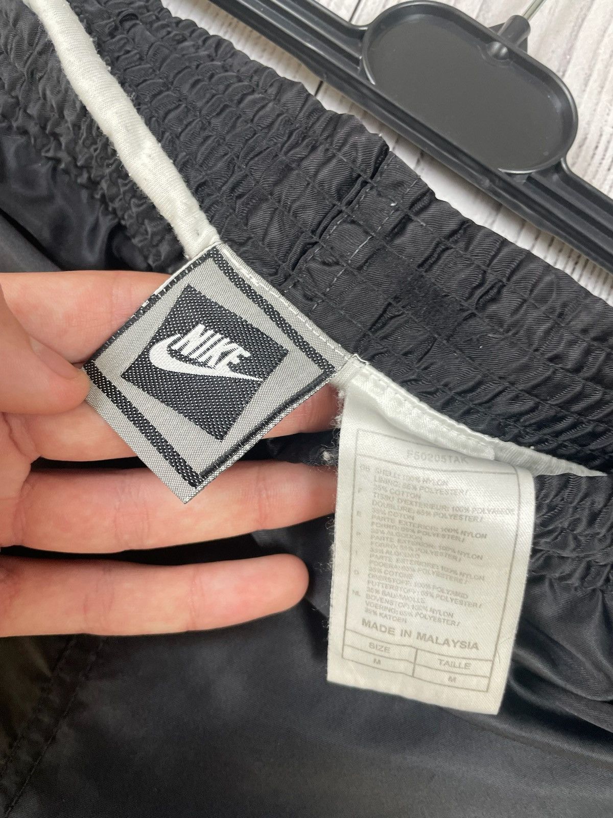 Nike Vintage Nike nylon shorts size L black Size US 34 / EU 50 - 6 Thumbnail