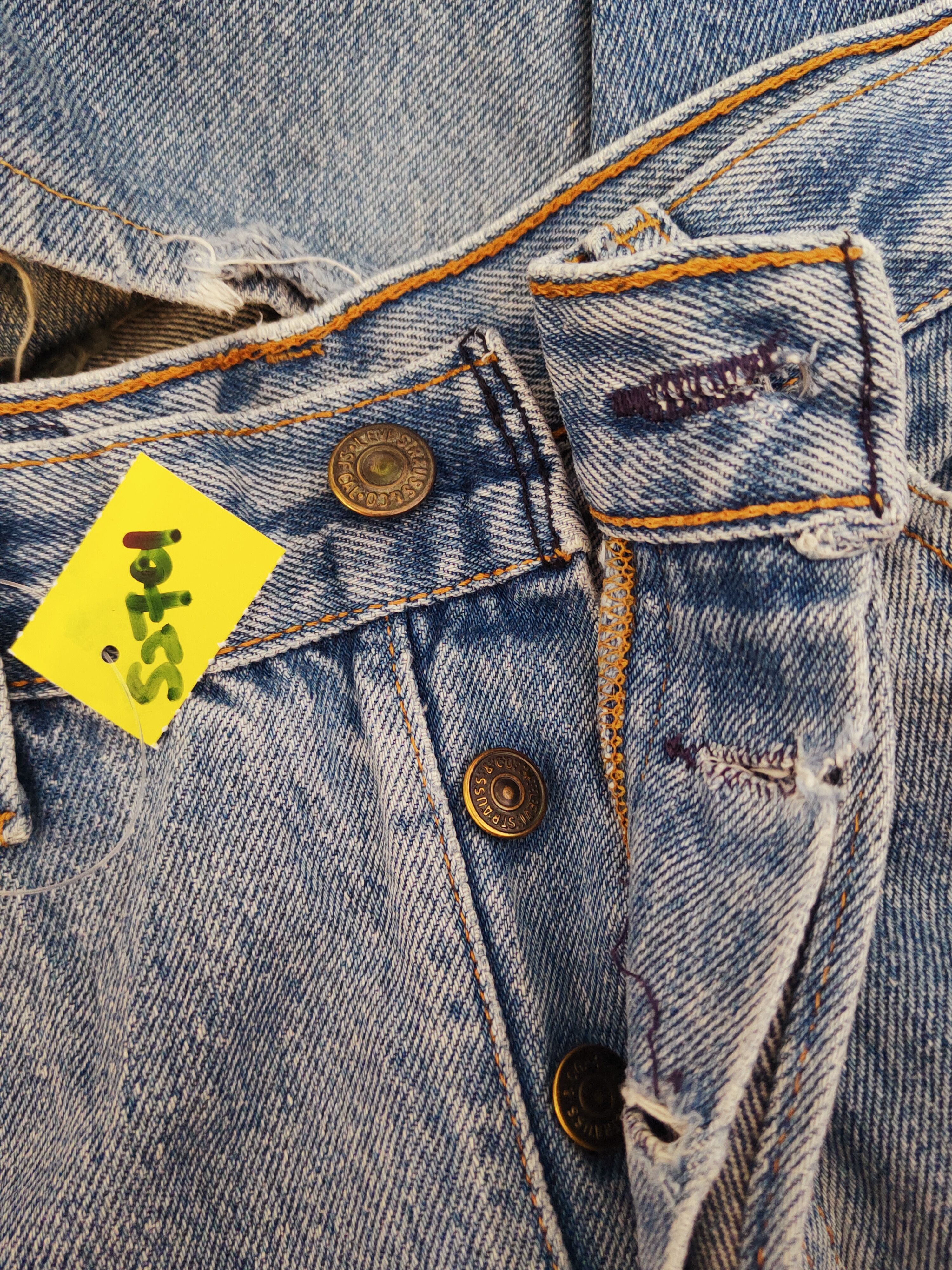 Levi's D Levi's R Vintage Blue Distressed Ripped Jeans #S2701 Size US 32 / EU 48 - 18 Thumbnail