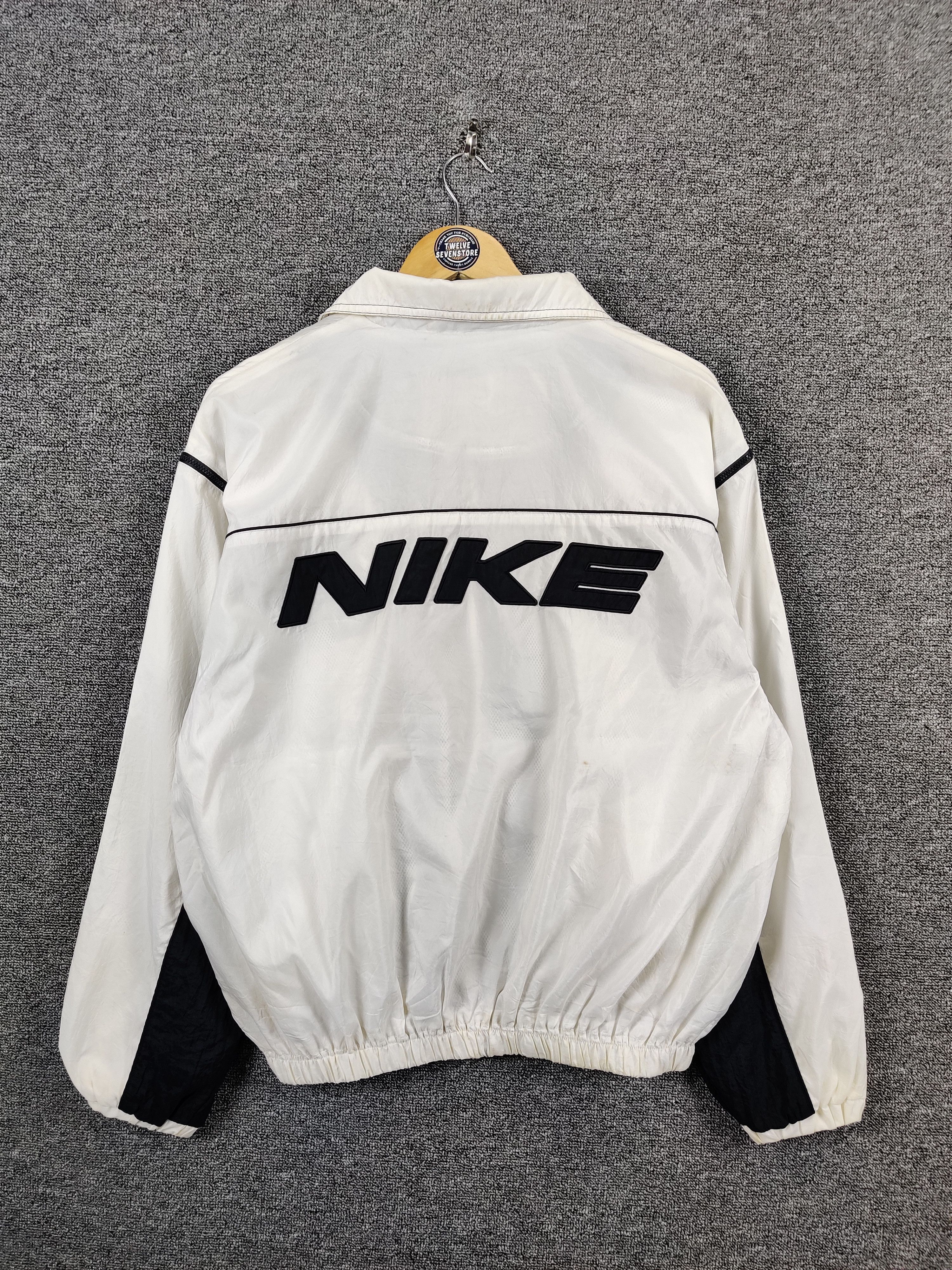 Nike Vintage Nike Swoosh Zipper Light Jacket Nice Design Size US M / EU 48-50 / 2 - 5 Thumbnail