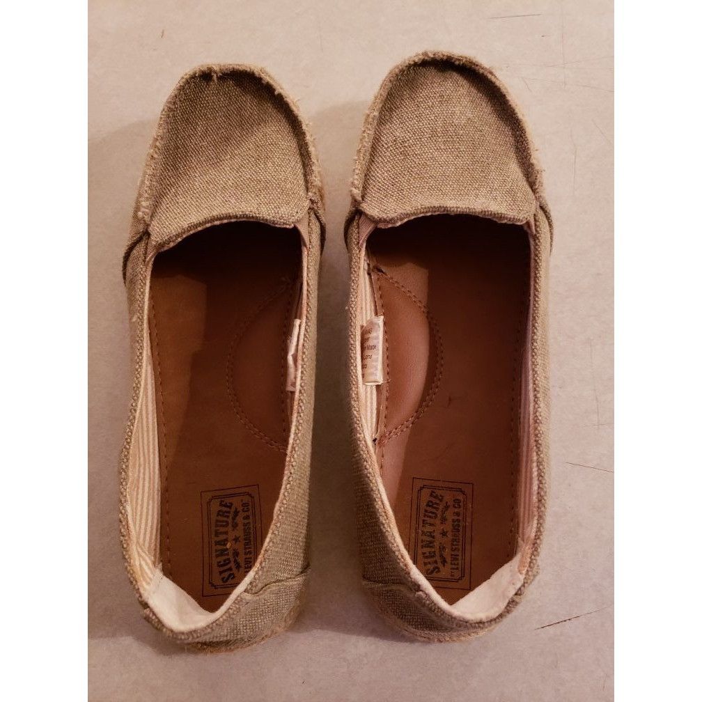 Levi's Signature Levi Strauss canvas slip ons...size 6 Size US 6 / IT 36 - 2 Thumbnail