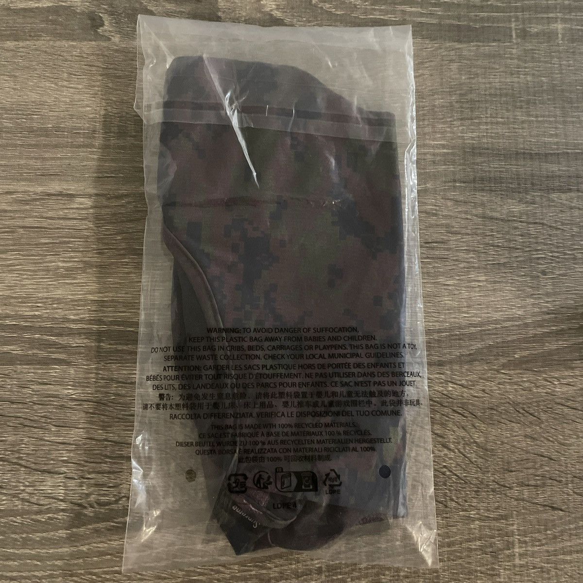 Supreme Supreme Heat Reactive Digi Camo Balaclava Black Size ONE SIZE - 4 Thumbnail