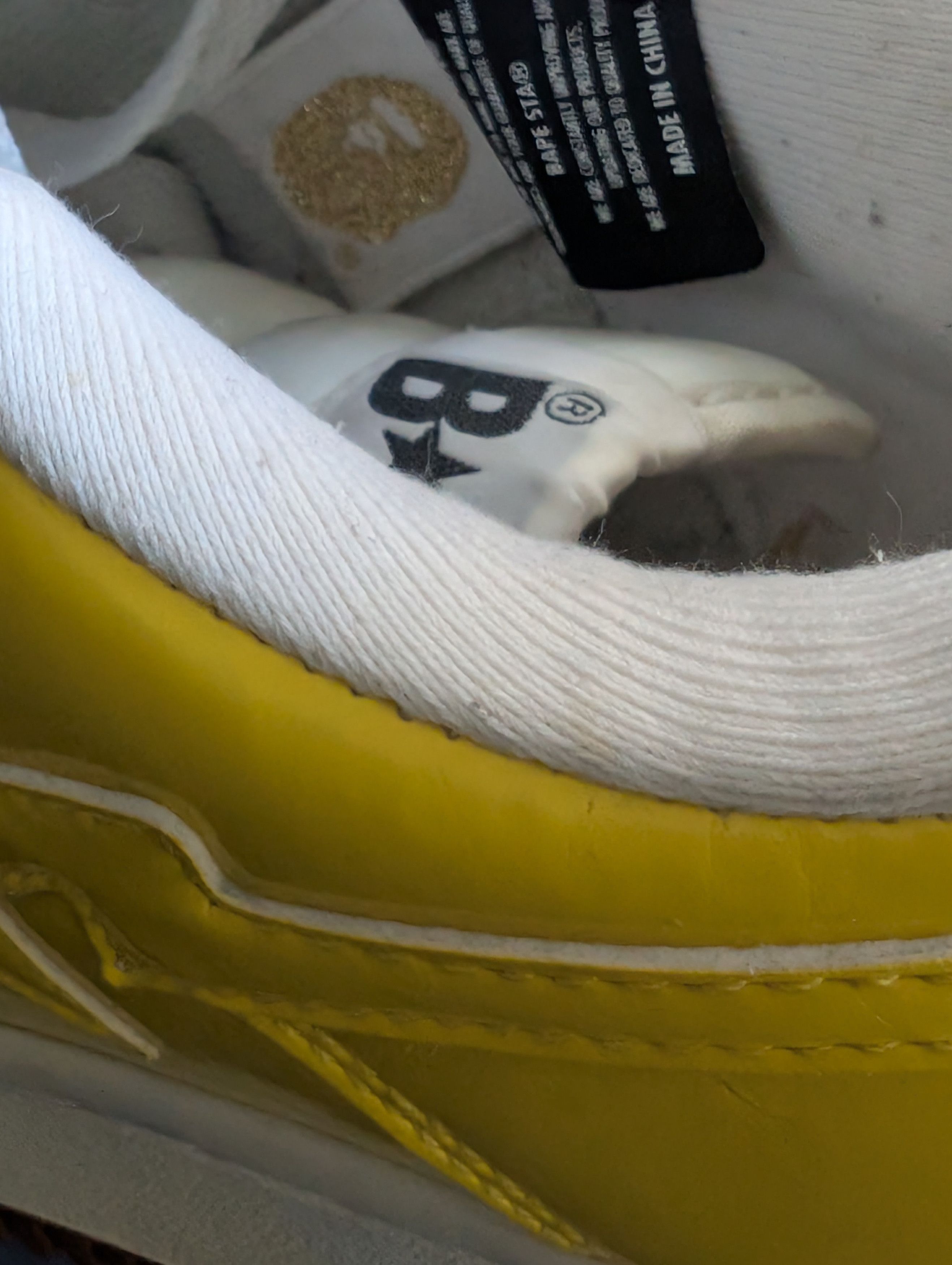 Bape Bapesta x SpongeBob Size US 7 / EU 40 - 10 Thumbnail