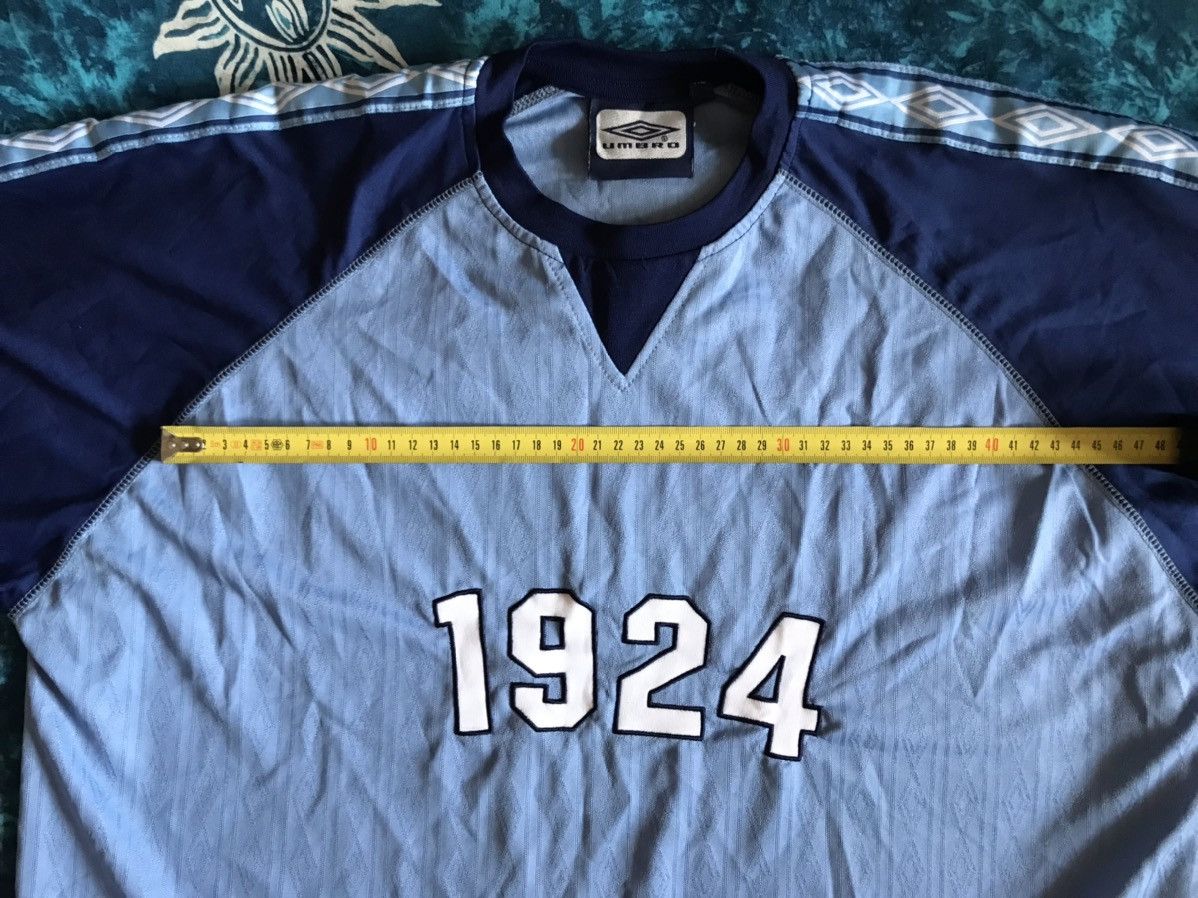 Vintage Vintage Umbro Big Logo Shirt Soccer Jersey Football Size US XL / EU 56 / 4 - 7 Thumbnail