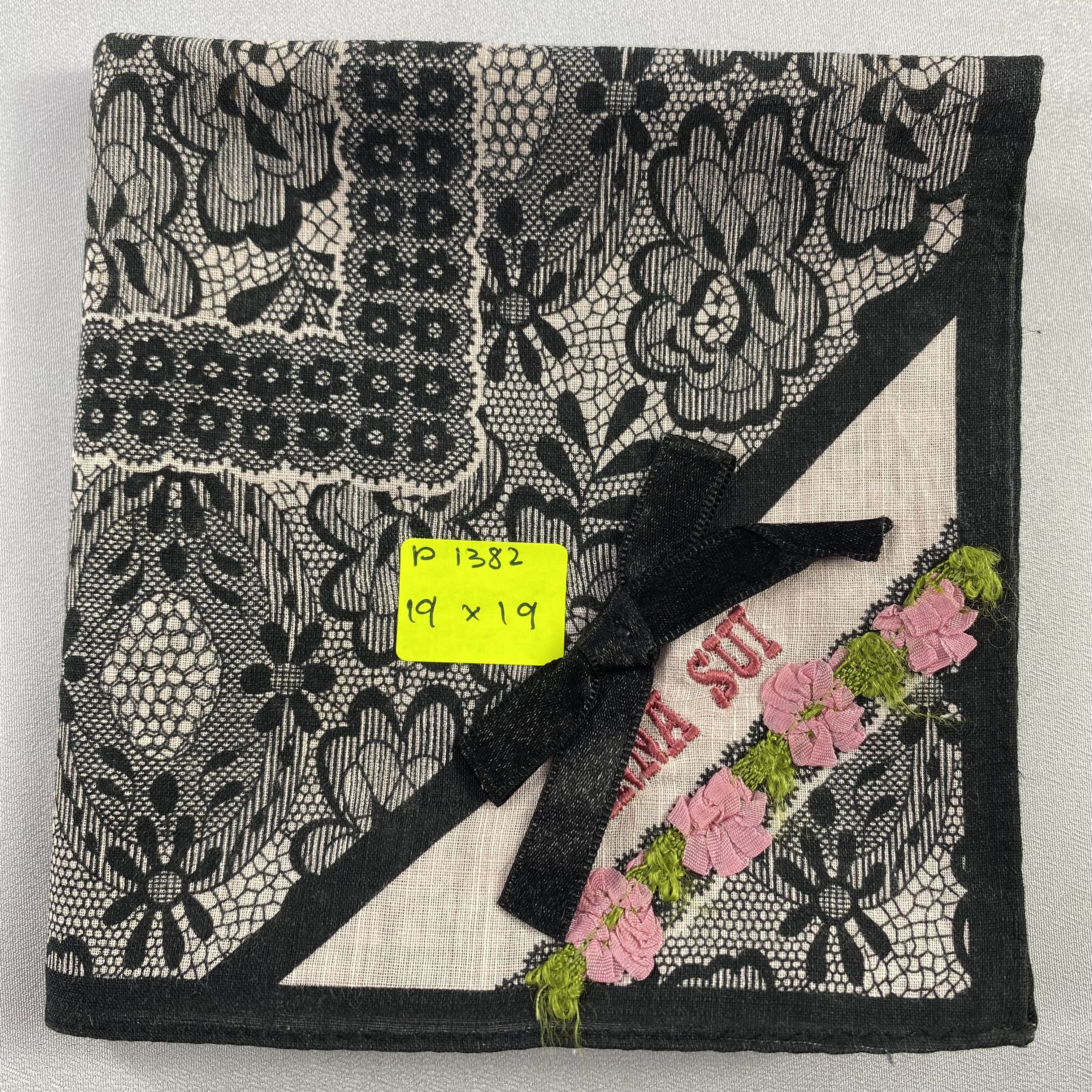 Vintage Anna Sui Bandana/ Handkerchief / Neckerchief-P1382 Size ONE SIZE - 5 Thumbnail