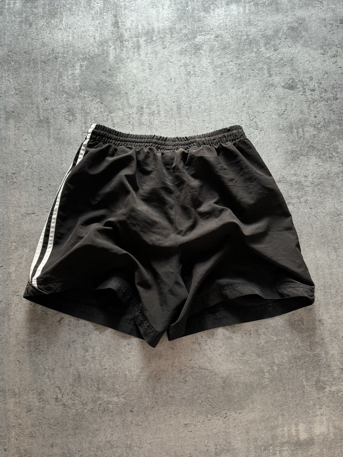 Adidas × Vintage Vintage Y2K Adidas Pinterest Shorts Streetwear 90s Size US 32 / EU 48 - 9 Thumbnail