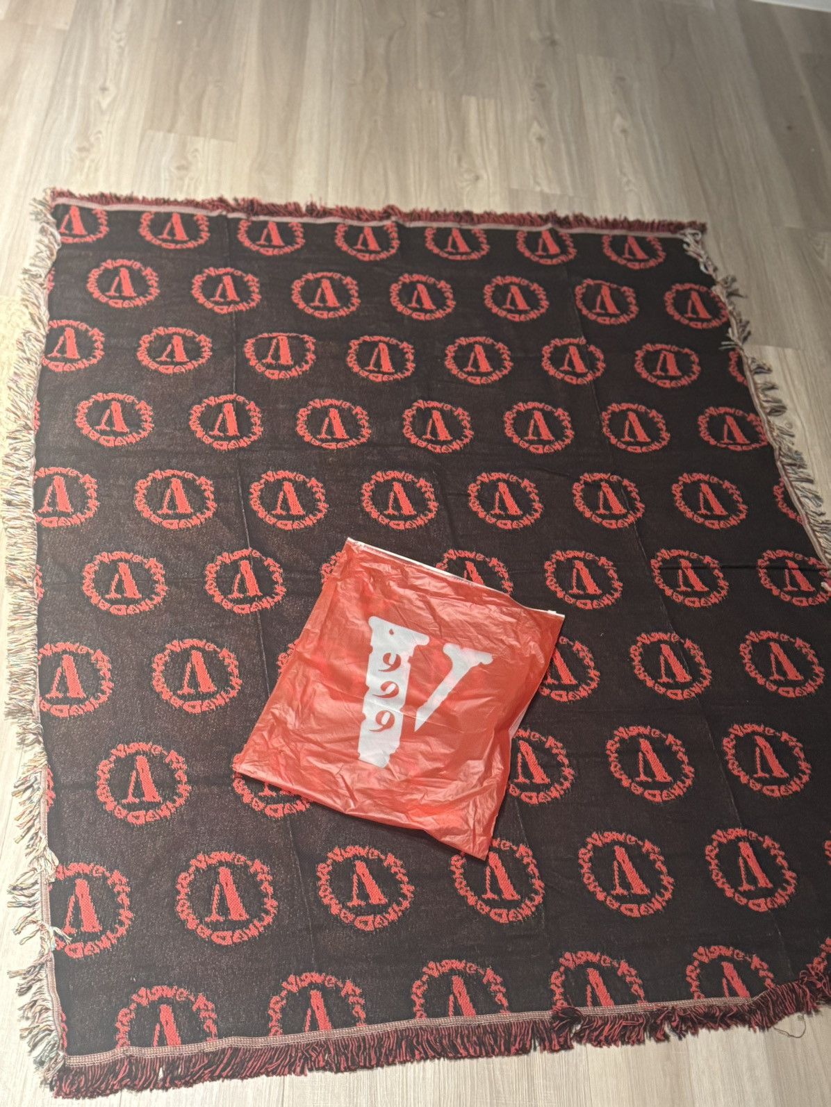999 Club × Vlone Vlone x 999 club blanket Size ONE SIZE - 1 Thumbnail
