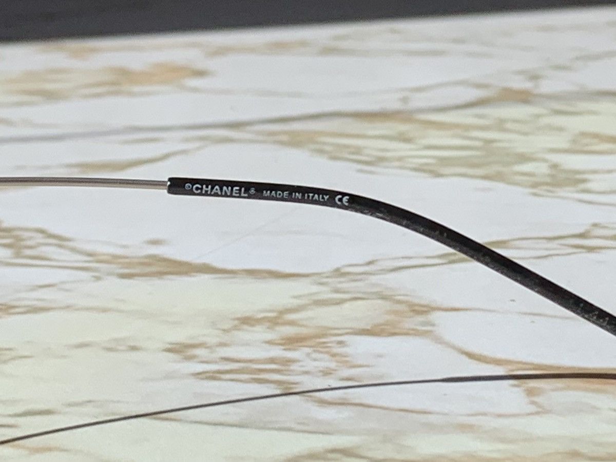 Chanel VINTAGE CHANEL LOGO FOLDABLE SUNGLASSES Size ONE SIZE - 4 Thumbnail