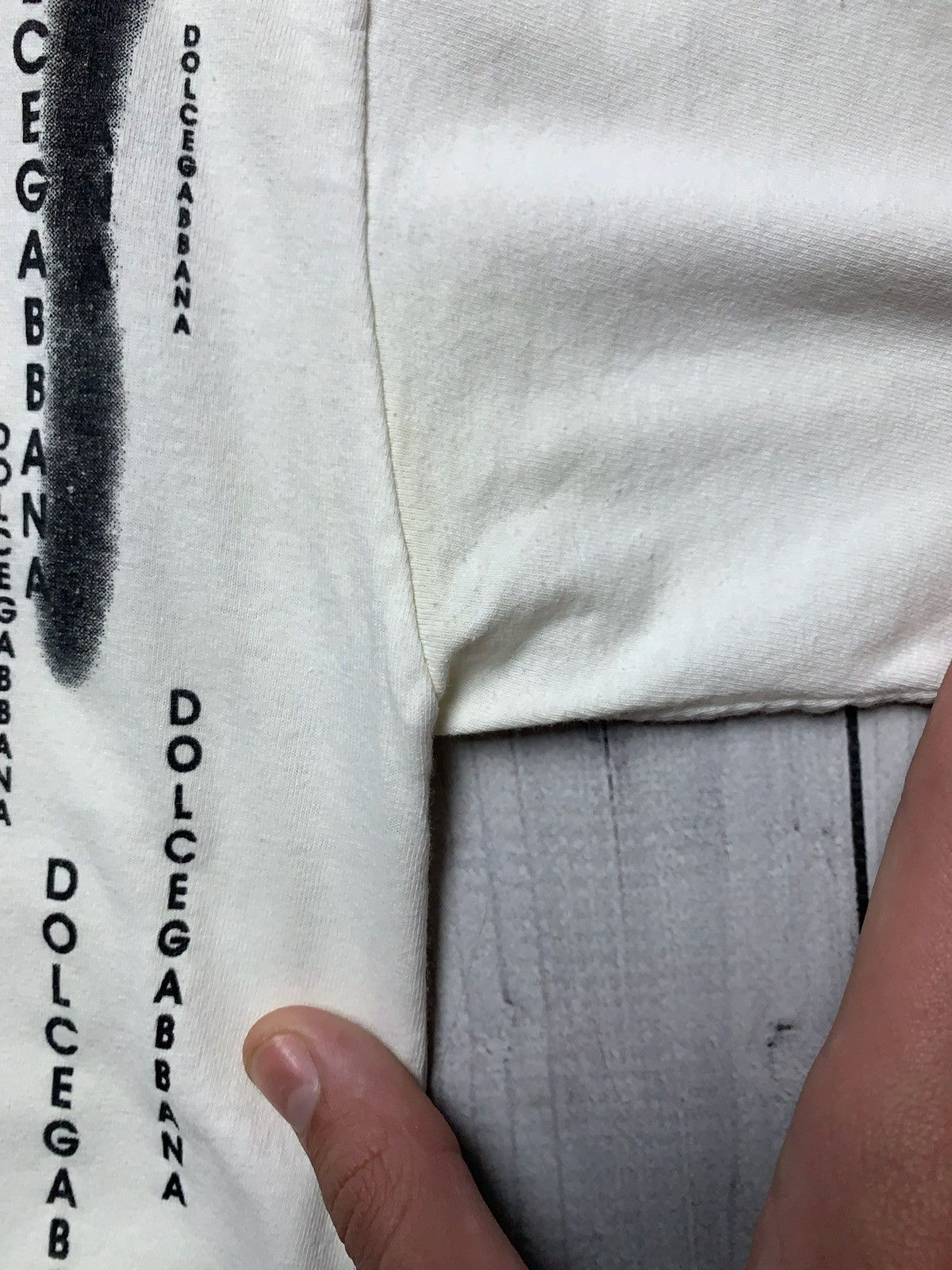 Vintage Vintage Dolce Gabbana tee logo rare size L Size US L / EU 52-54 / 3 - 6 Thumbnail