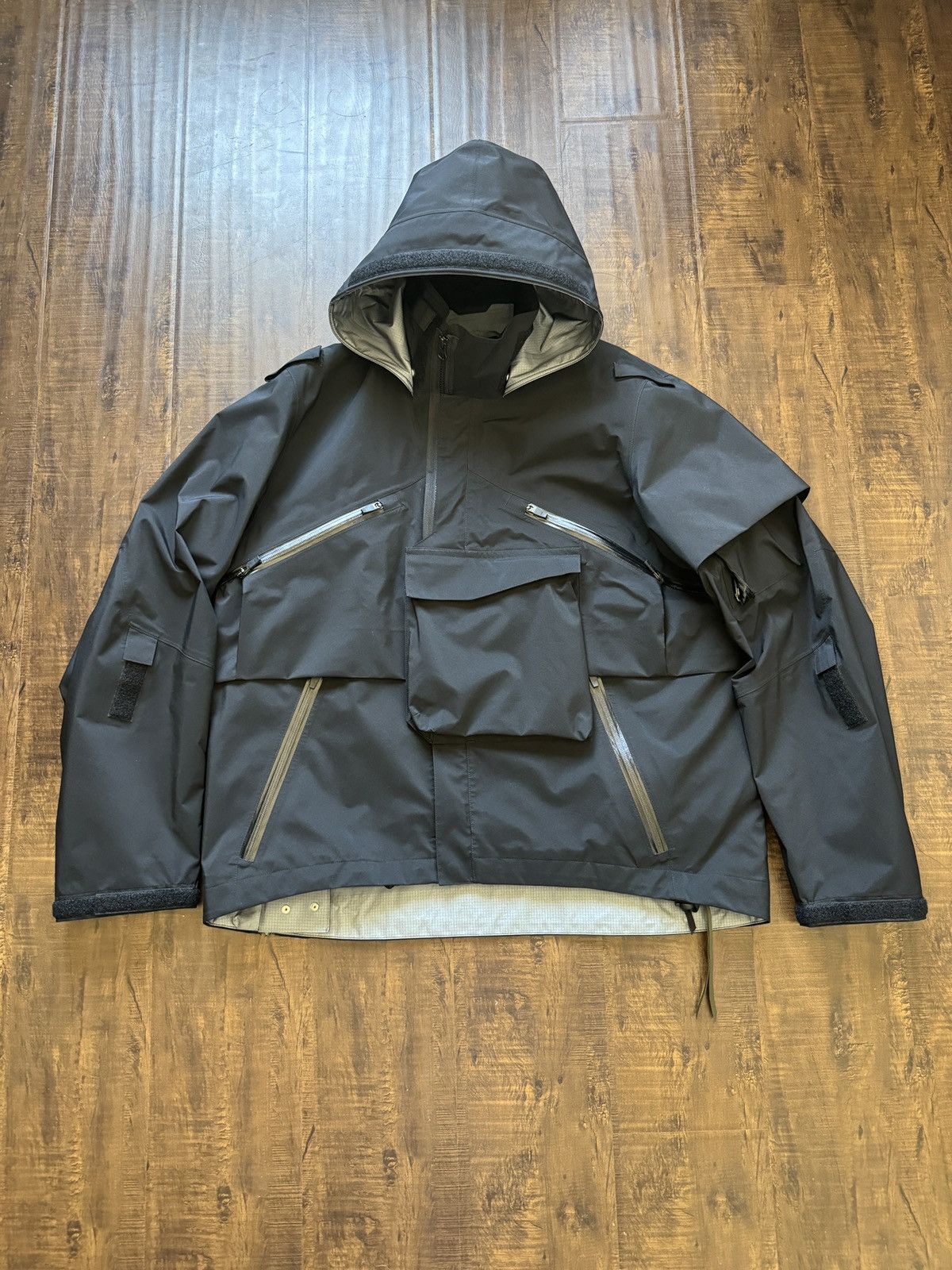 image of Acronym J1W-Gt Ss24 in Black, Men's (Size Small)