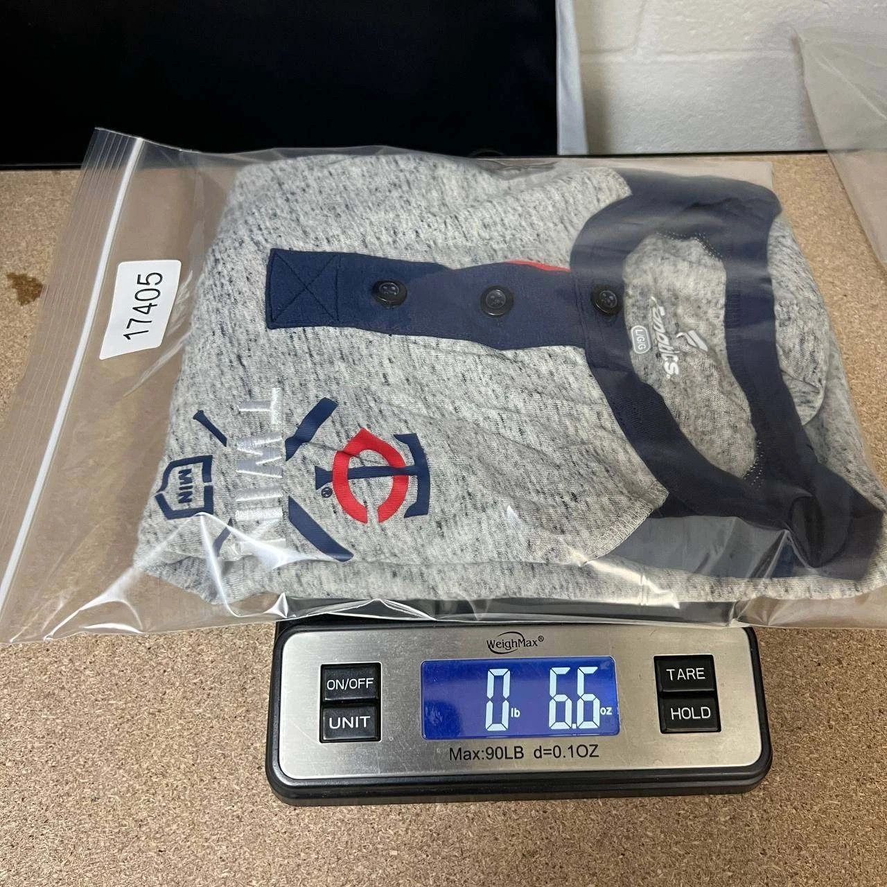 Other Minnesota Twins Shirt Men Gray Long Sleeve Henley New L Size US L / EU 52-54 / 3 - 6 Thumbnail