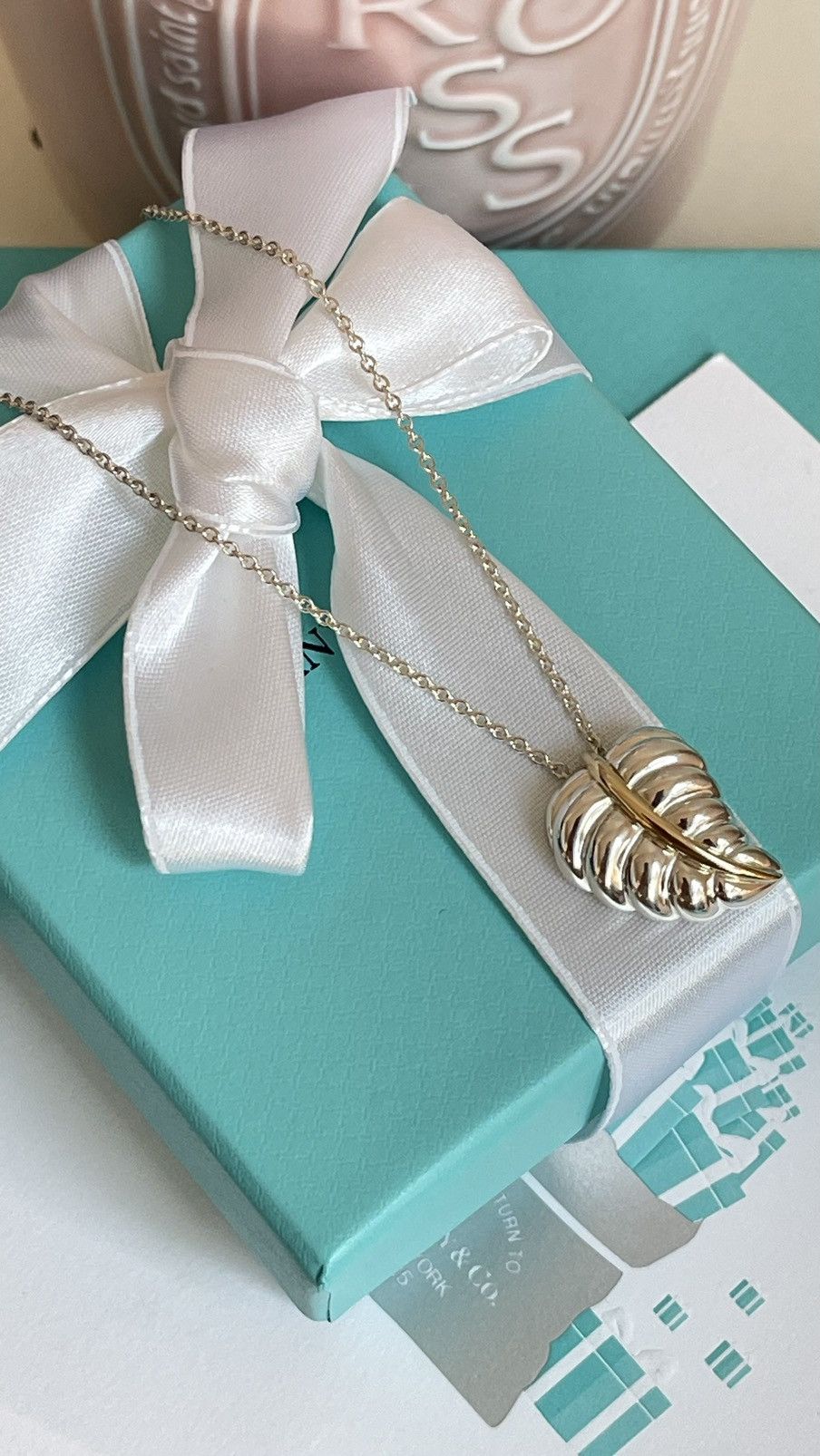 Tiffany & Co. Tiffany & Co leaf pendant Silver and YG 18K 18” with Box Size ONE SIZE - 1 Thumbnail