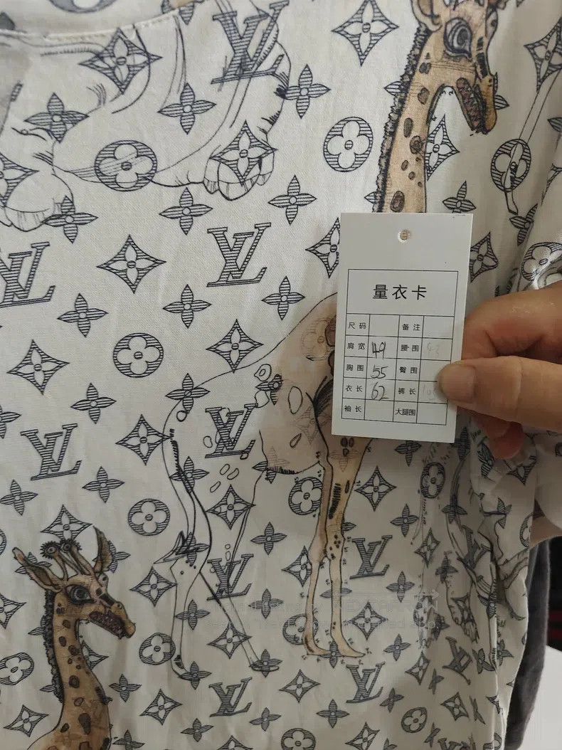 Louis Vuitton Louis Vuitton Zoo full print short sleeve Size US S / EU 44-46 / 1 - 5 Thumbnail