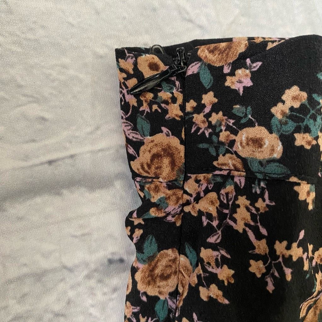 Shein SHEIN women S high waist floral print maxi skirt w/side zipp Size 26" / US 2 / IT 38 - 3 Thumbnail