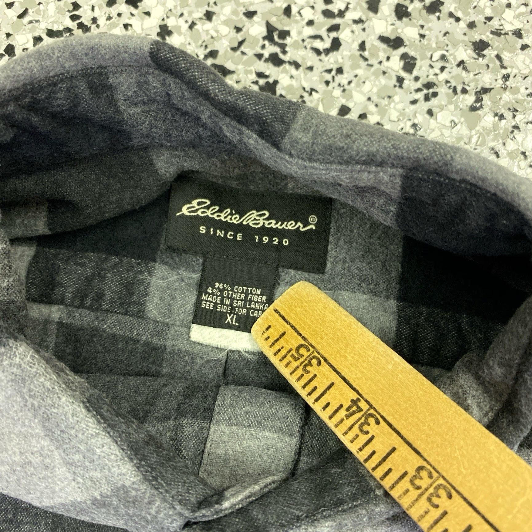 Eddie Bauer VINTAGE Eddie Bauer Long Sleeve Heavy Flannel Shirts Mens XL Grey Black 90s Button-Up Mens Mens XL Black Cotton Flannel 90s Size US XL / EU 56 / 4 - 2 Thumbnail