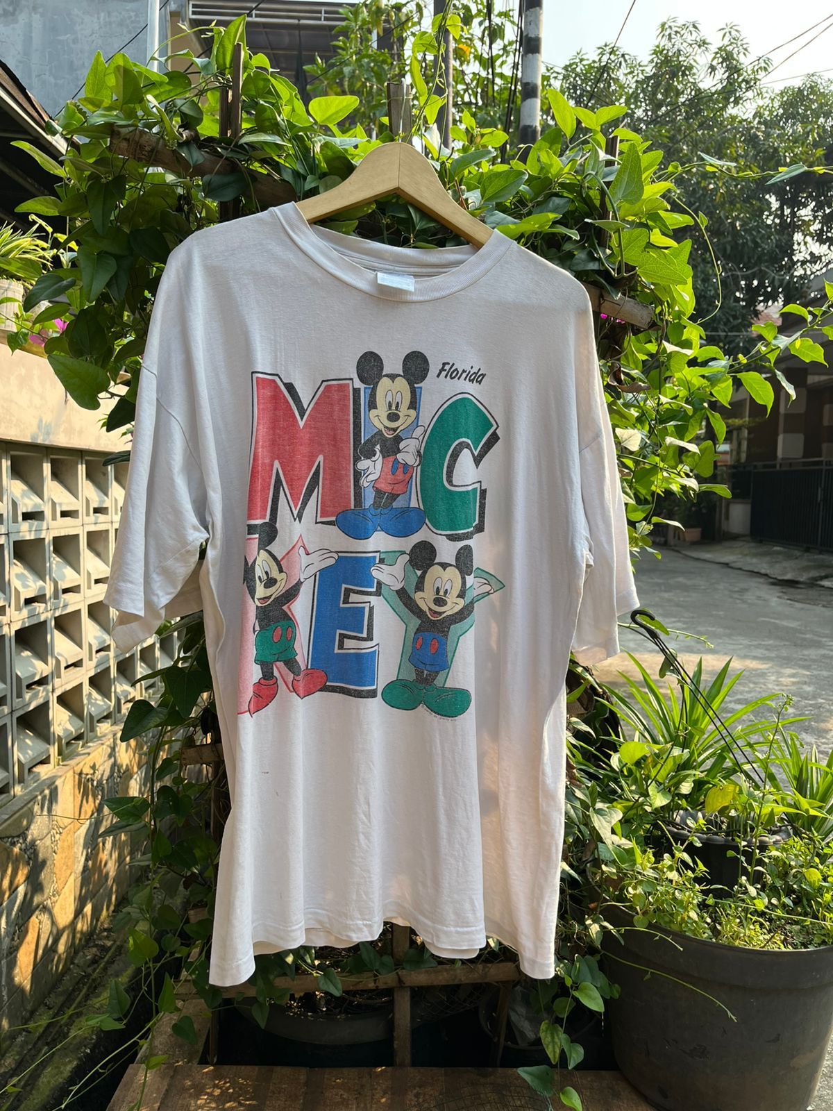 Disney vintage mickey mouse florida disney graphic tee tshirt Size US XL / EU 56 / 4 - 1 Thumbnail