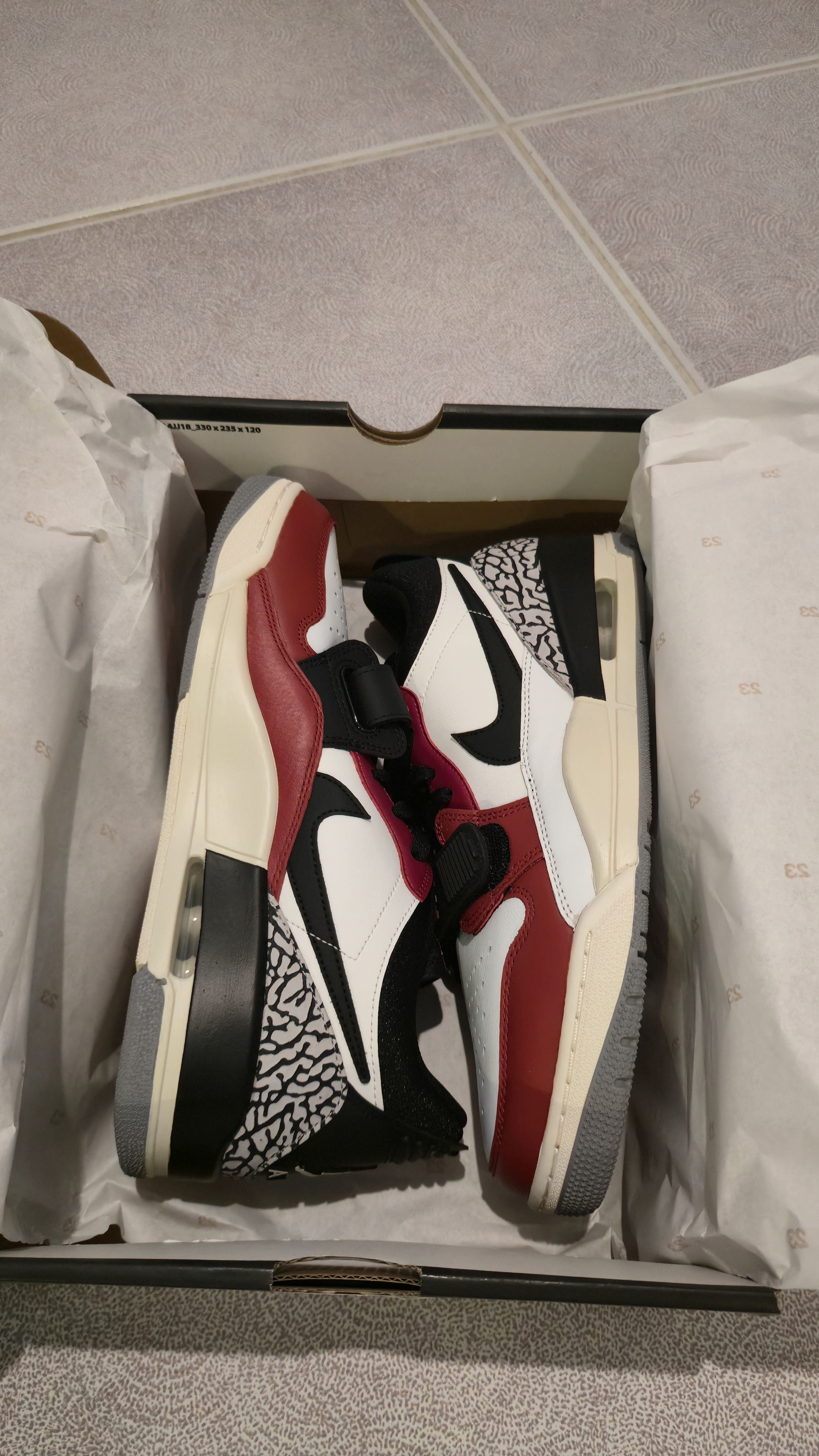 Jordan Brand Jordan Legacy 312 Low "Chicago" Summit White Size US 9.5 / EU 42-43 - 11 Thumbnail